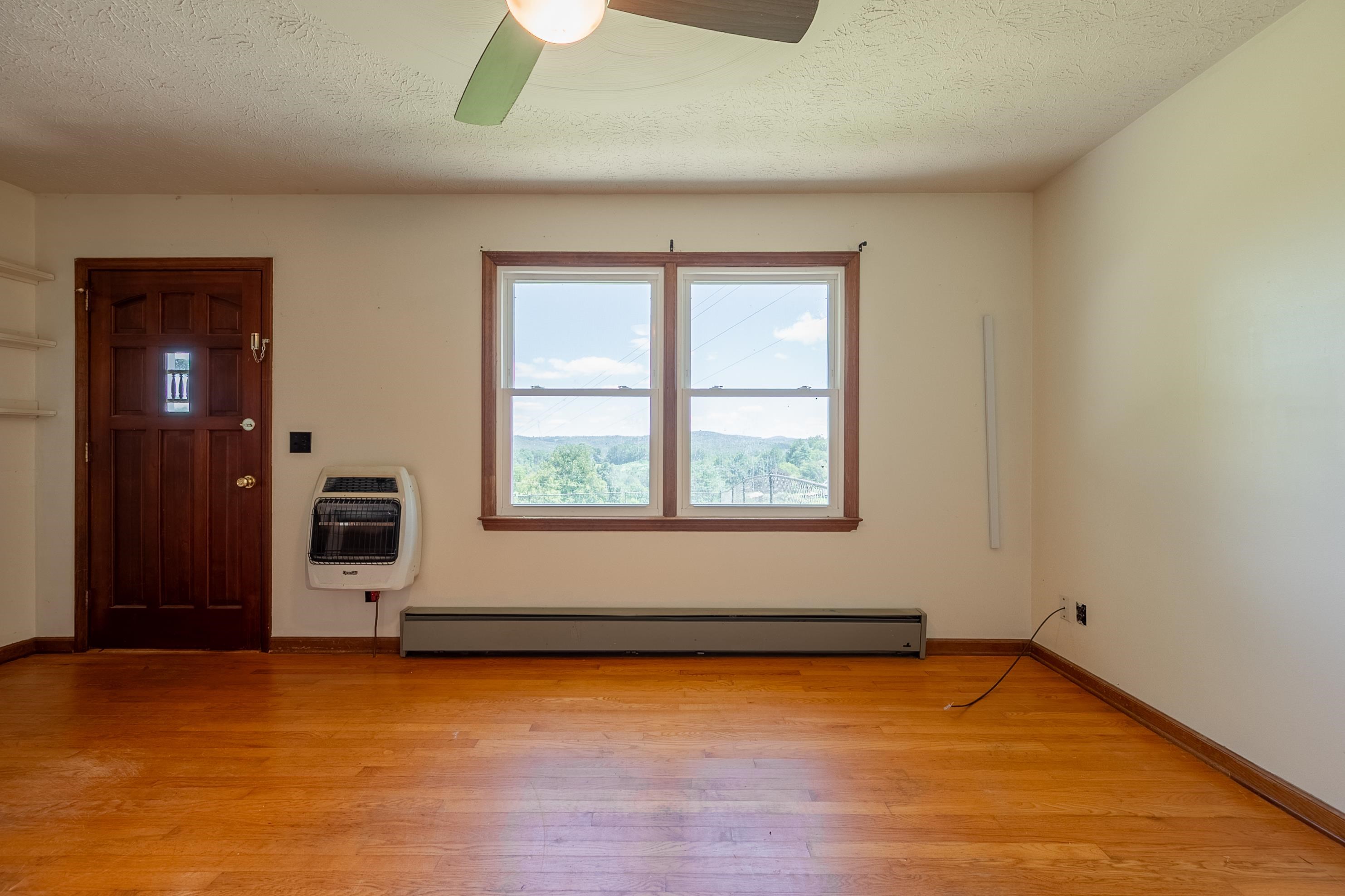 49 Hoover Road Hillsville VA 24343