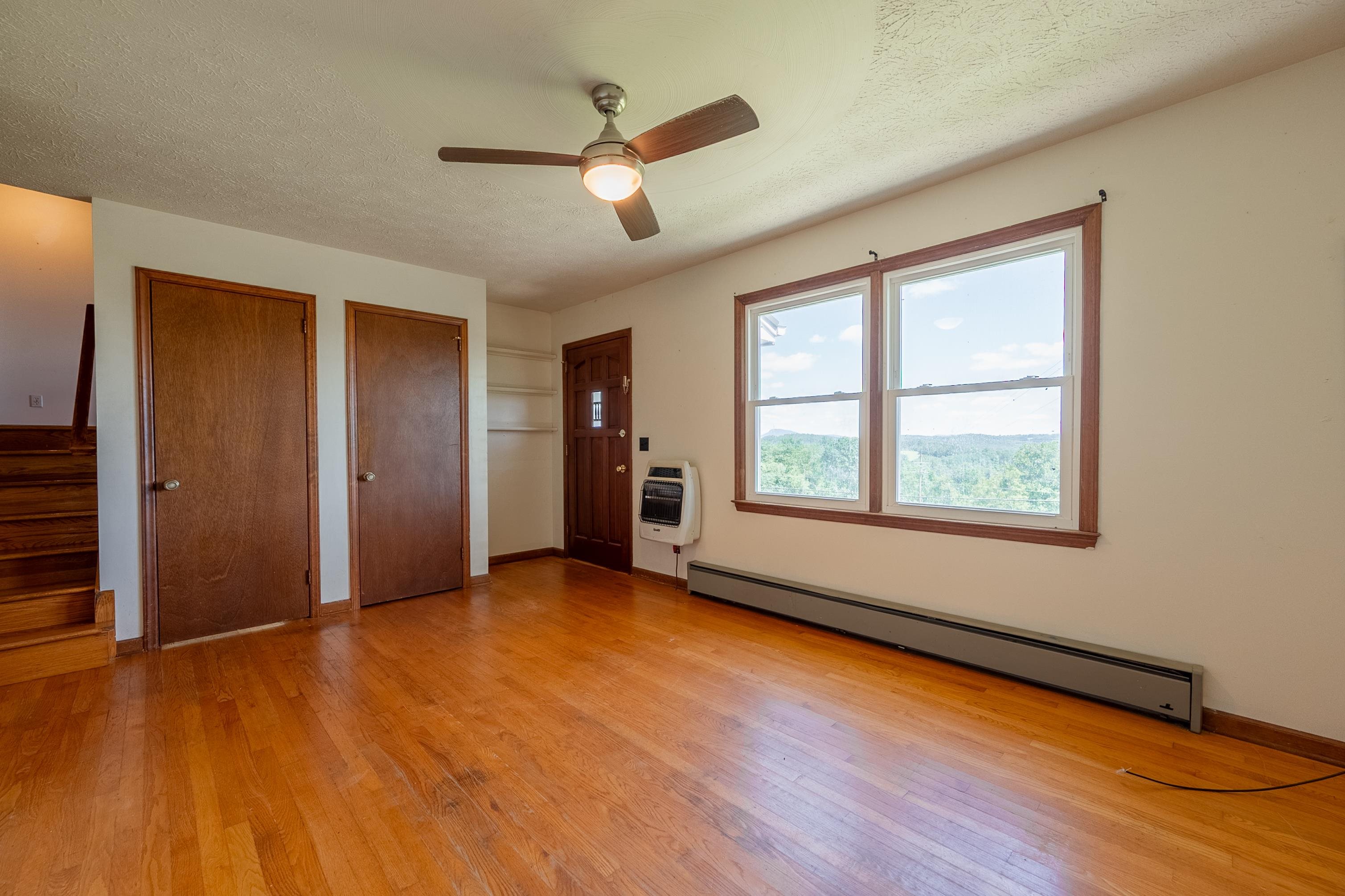 49 Hoover Road Hillsville VA 24343