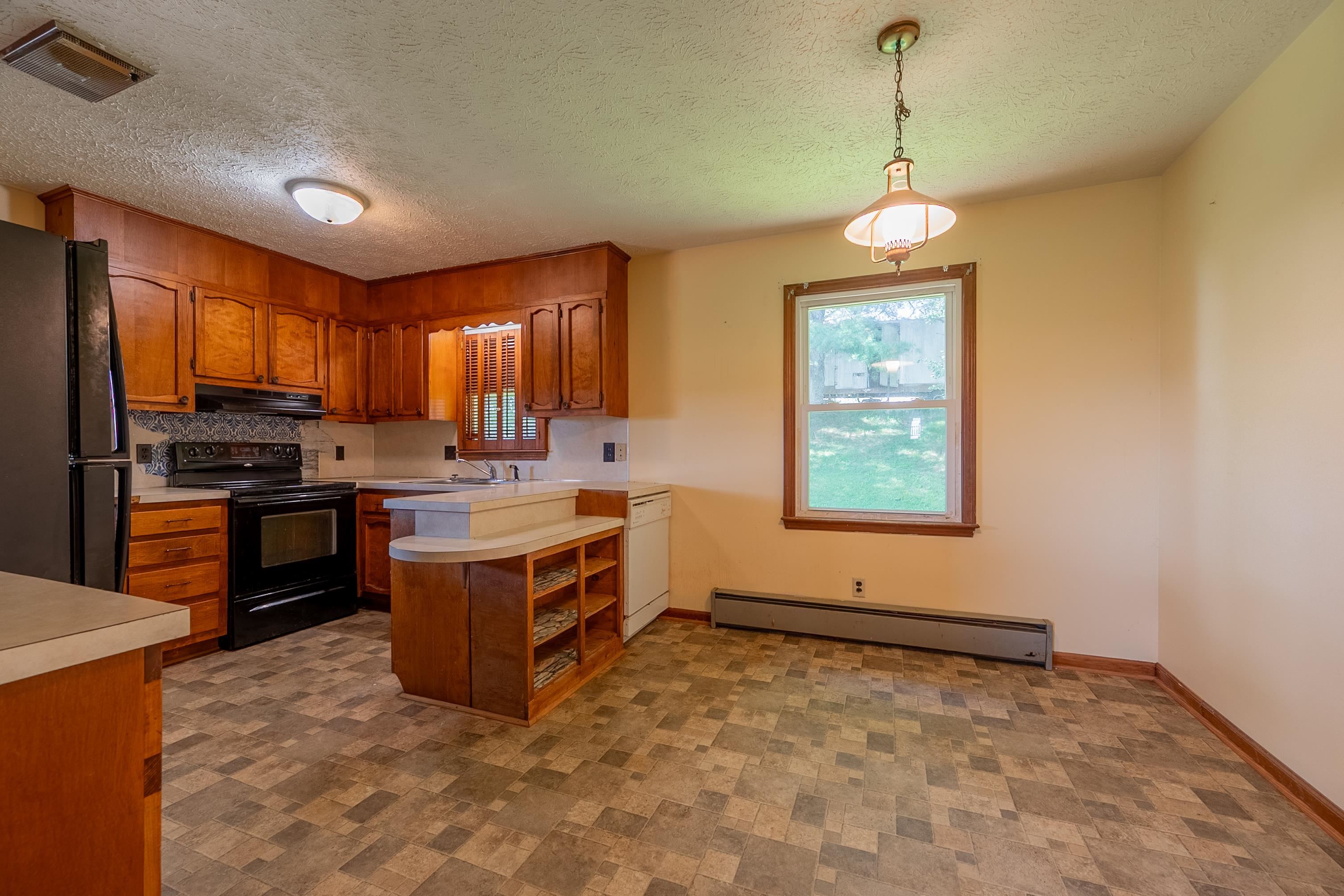 49 Hoover Road Hillsville VA 24343