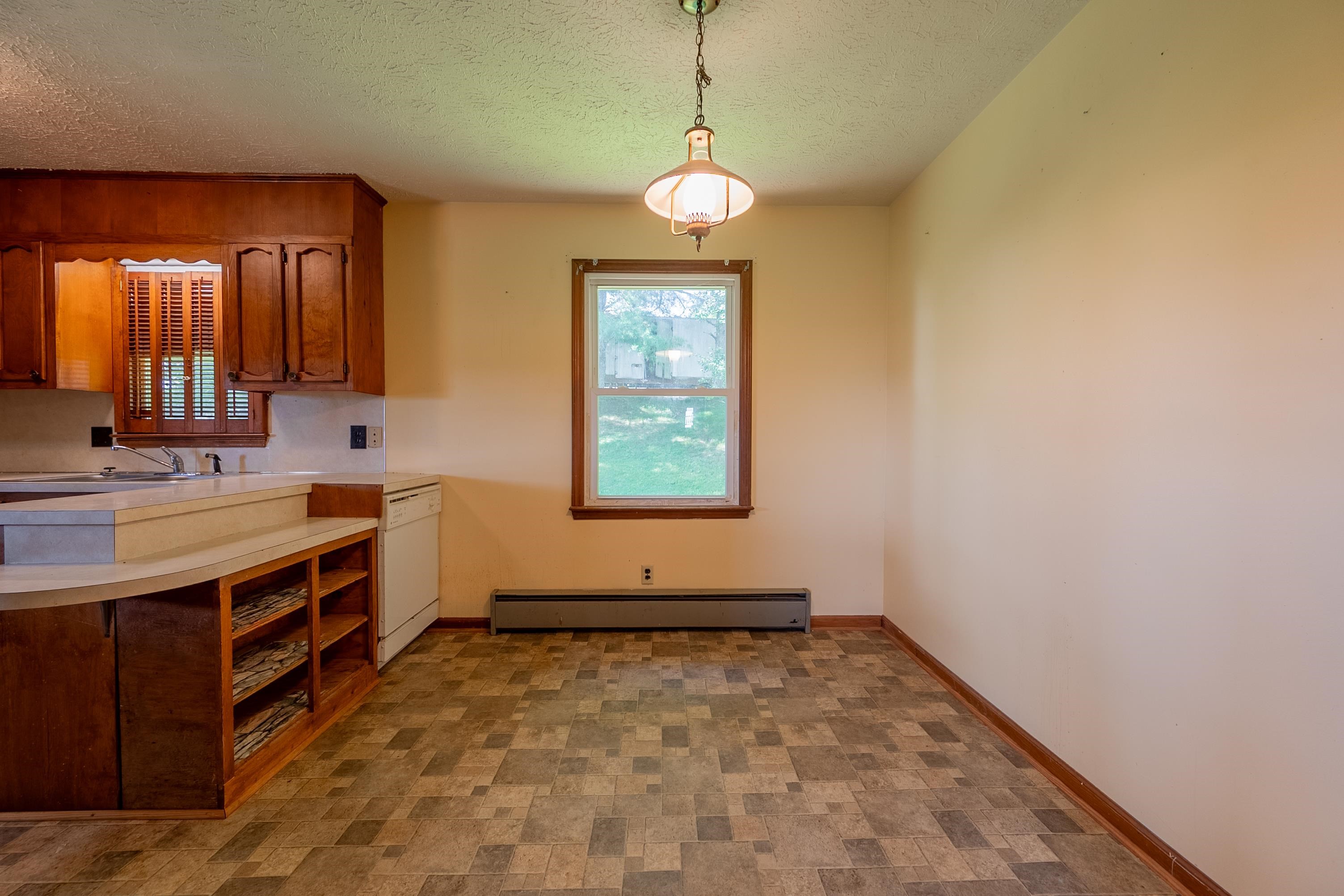 49 Hoover Road Hillsville VA 24343