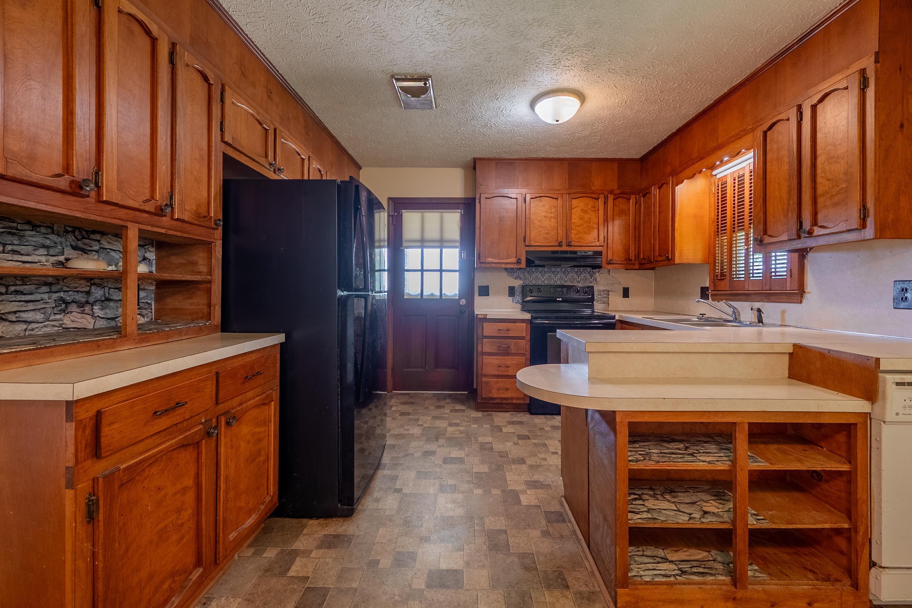 49 Hoover Road Hillsville VA 24343