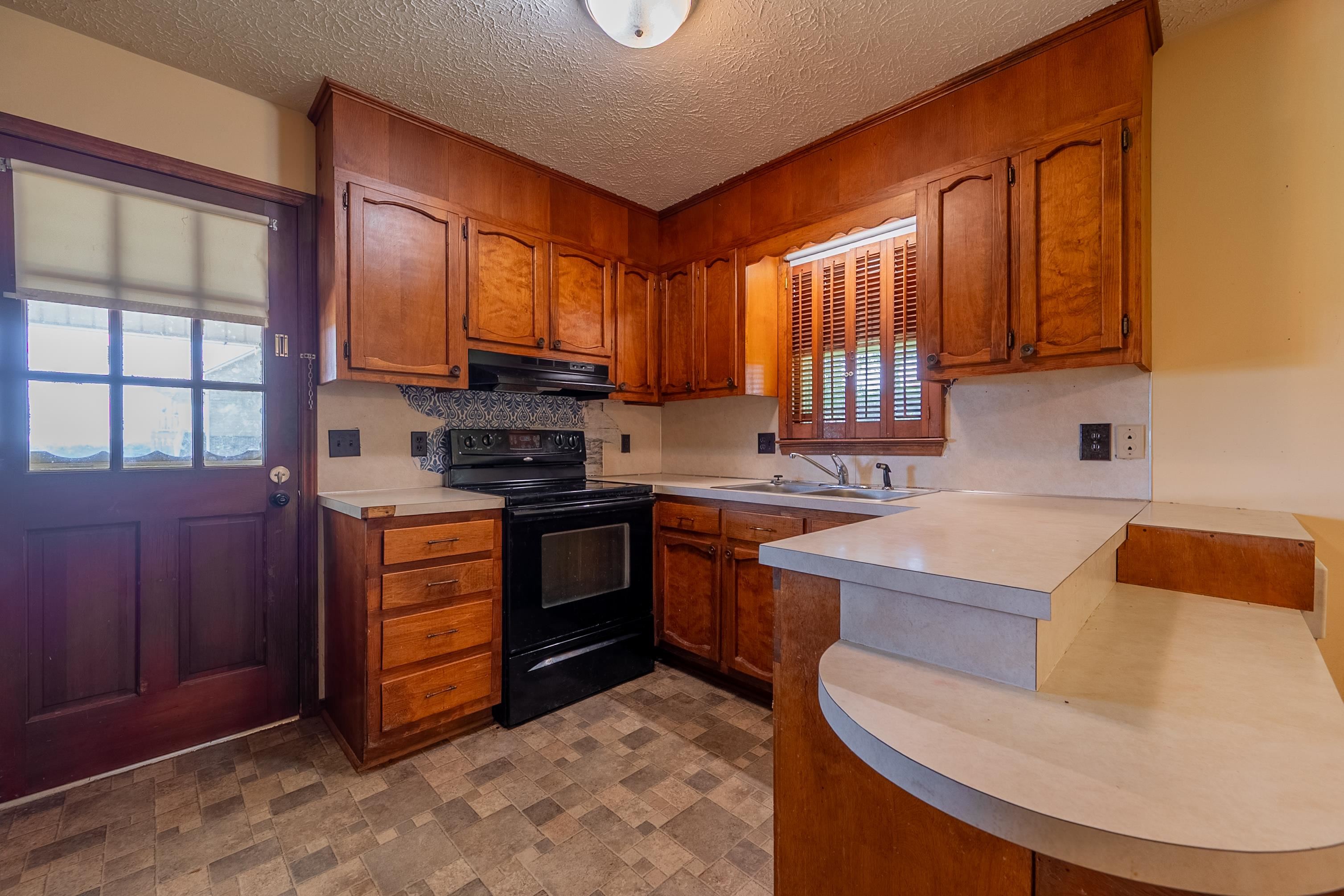 49 Hoover Road Hillsville VA 24343