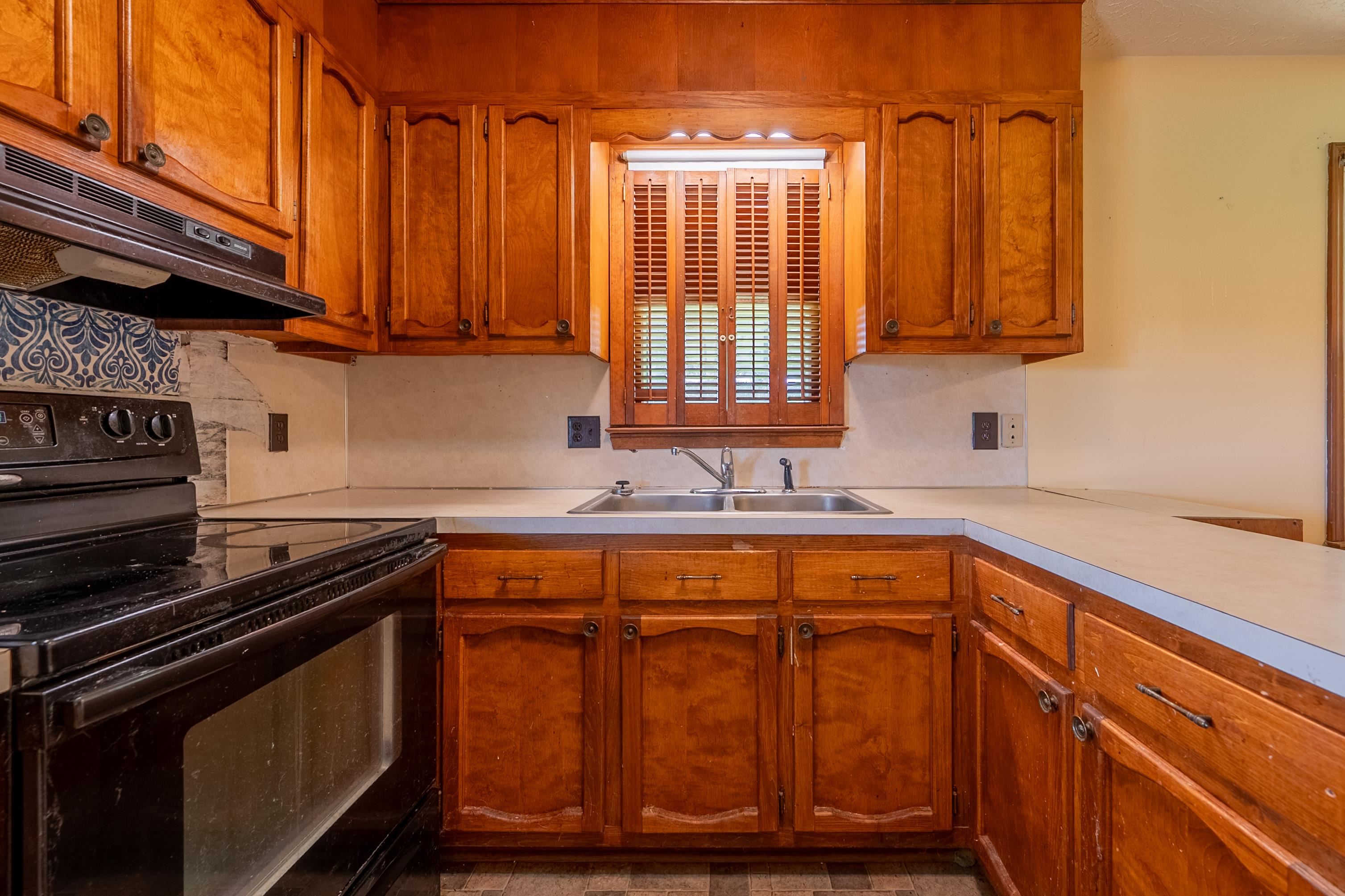 49 Hoover Road Hillsville VA 24343