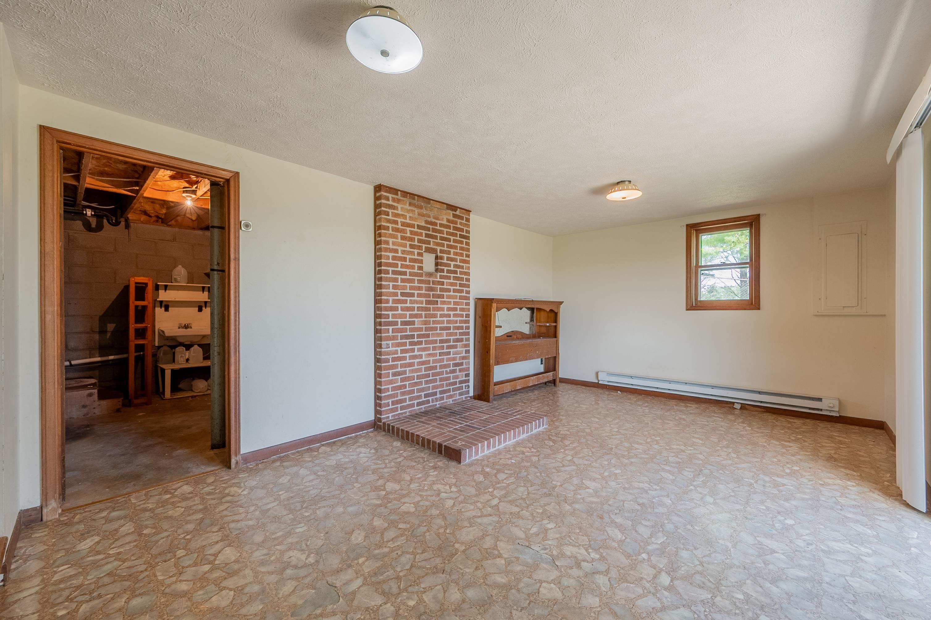 49 Hoover Road Hillsville VA 24343