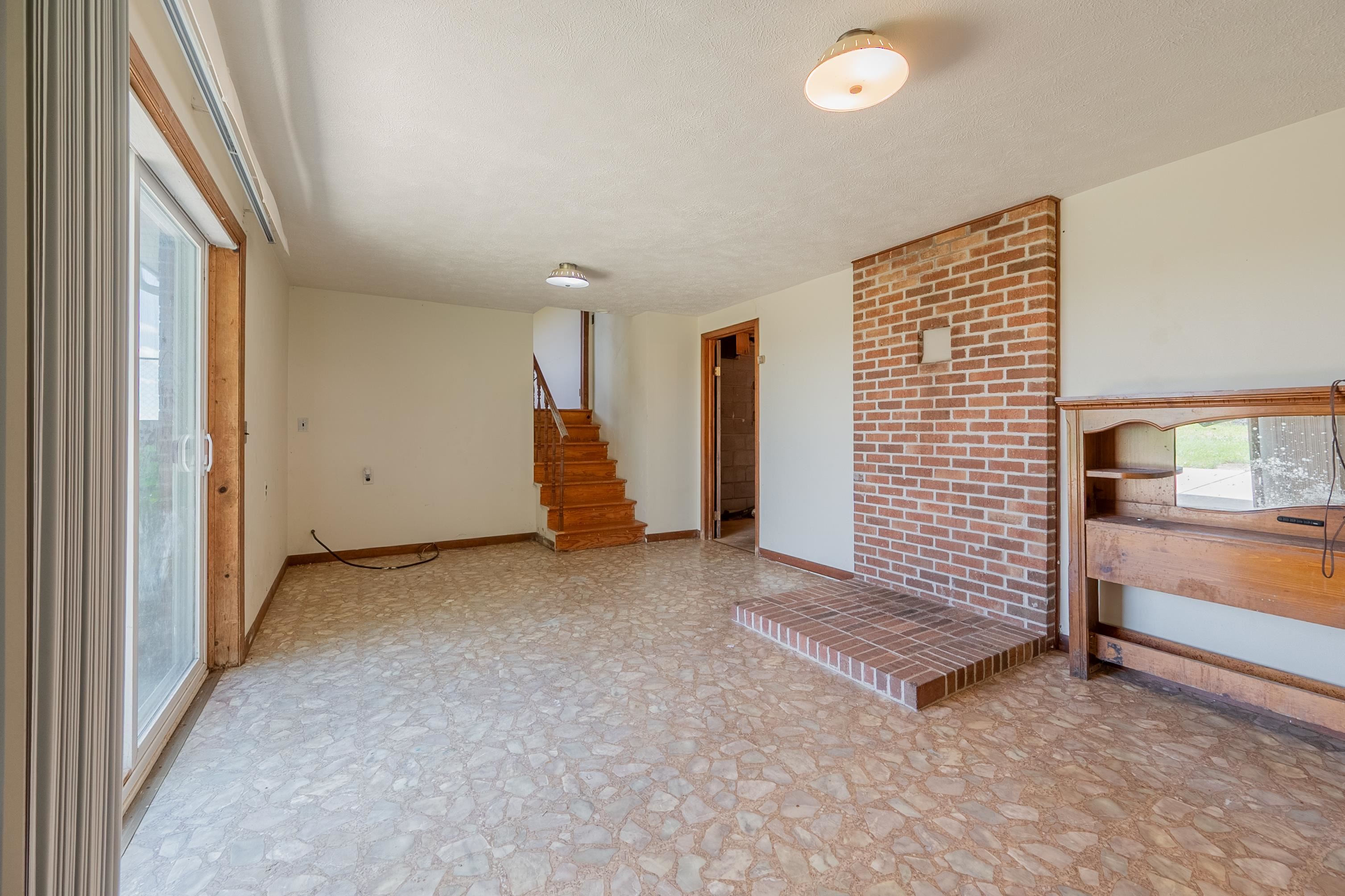 49 Hoover Road Hillsville VA 24343