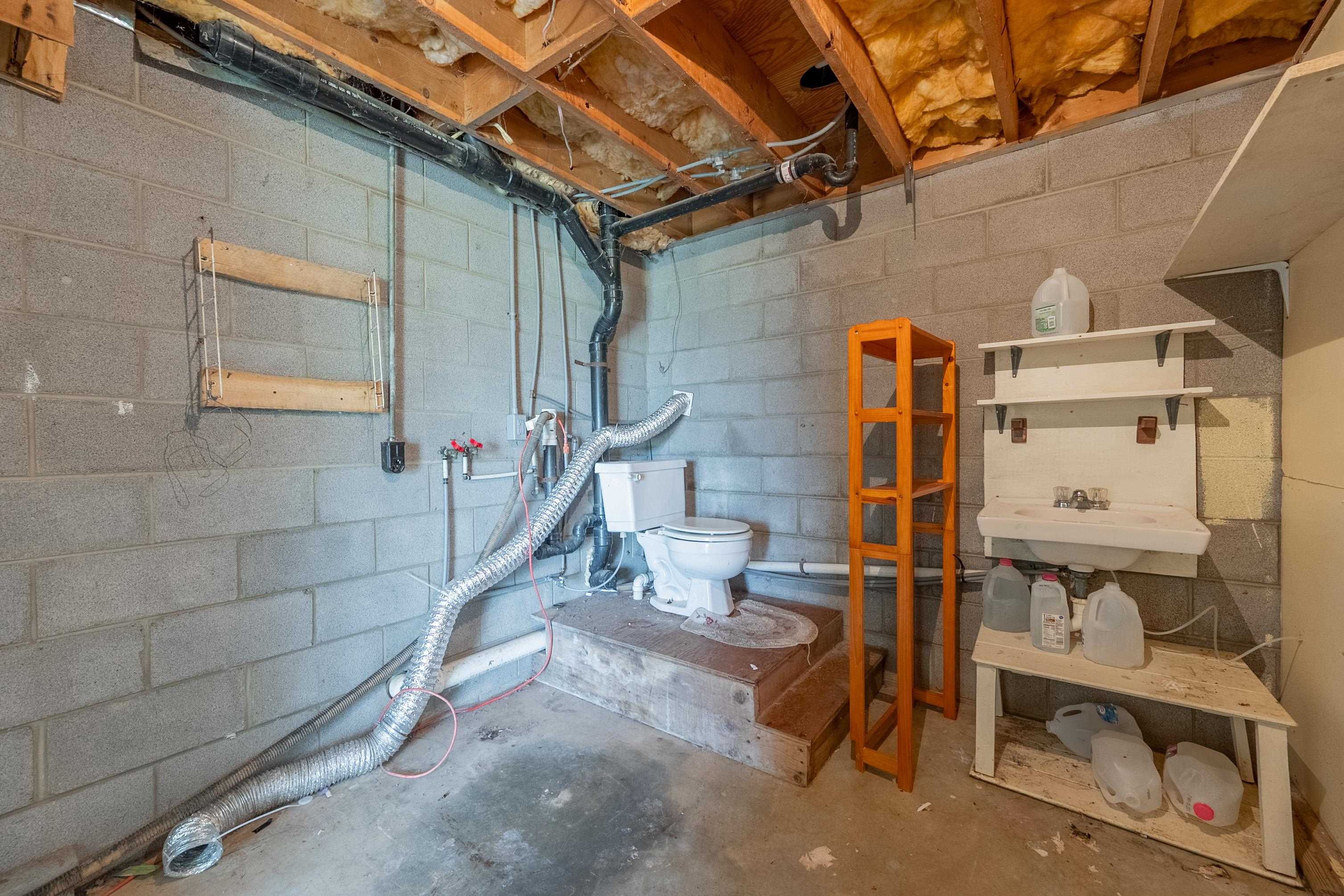 49 Hoover Road Hillsville VA 24343