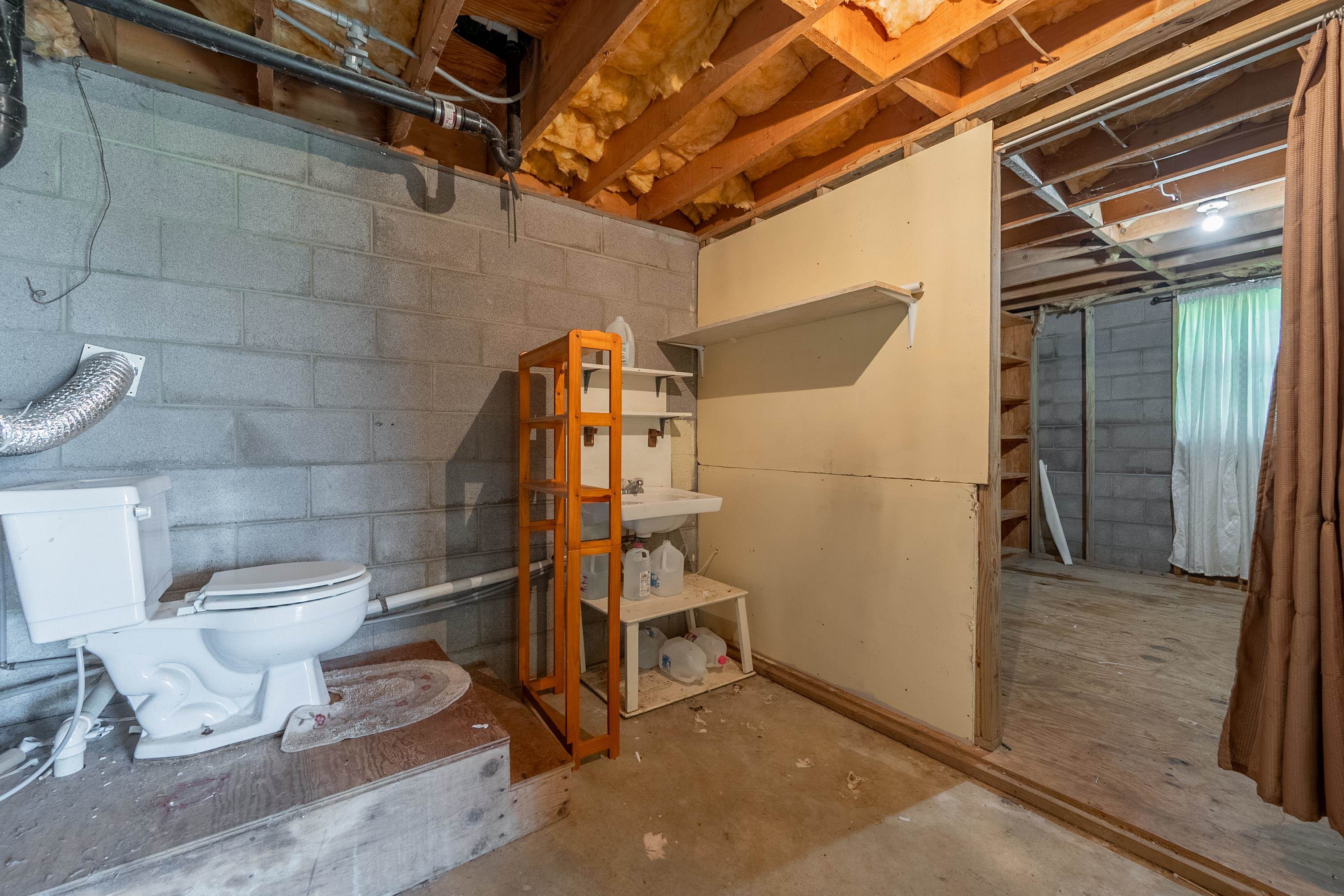 49 Hoover Road Hillsville VA 24343