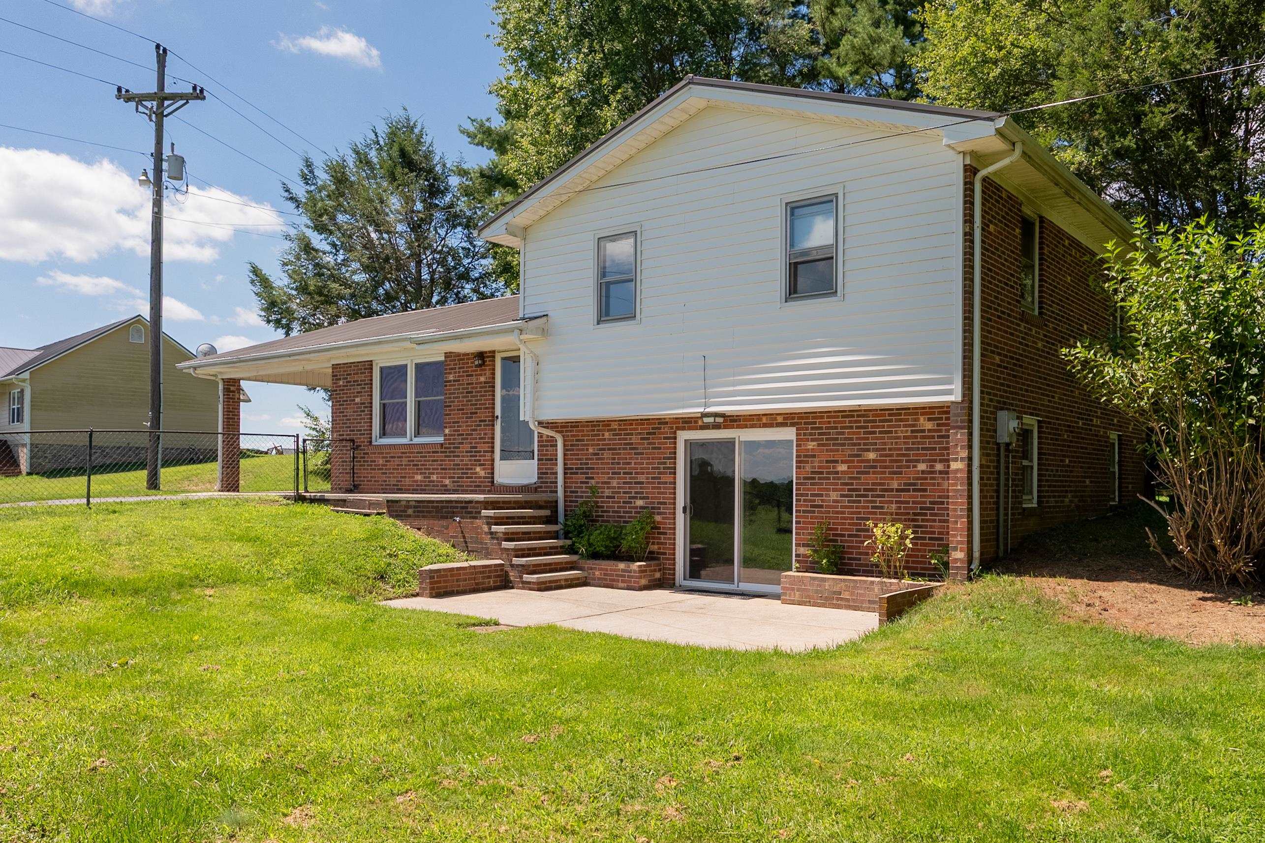 49 Hoover Road Hillsville VA 24343