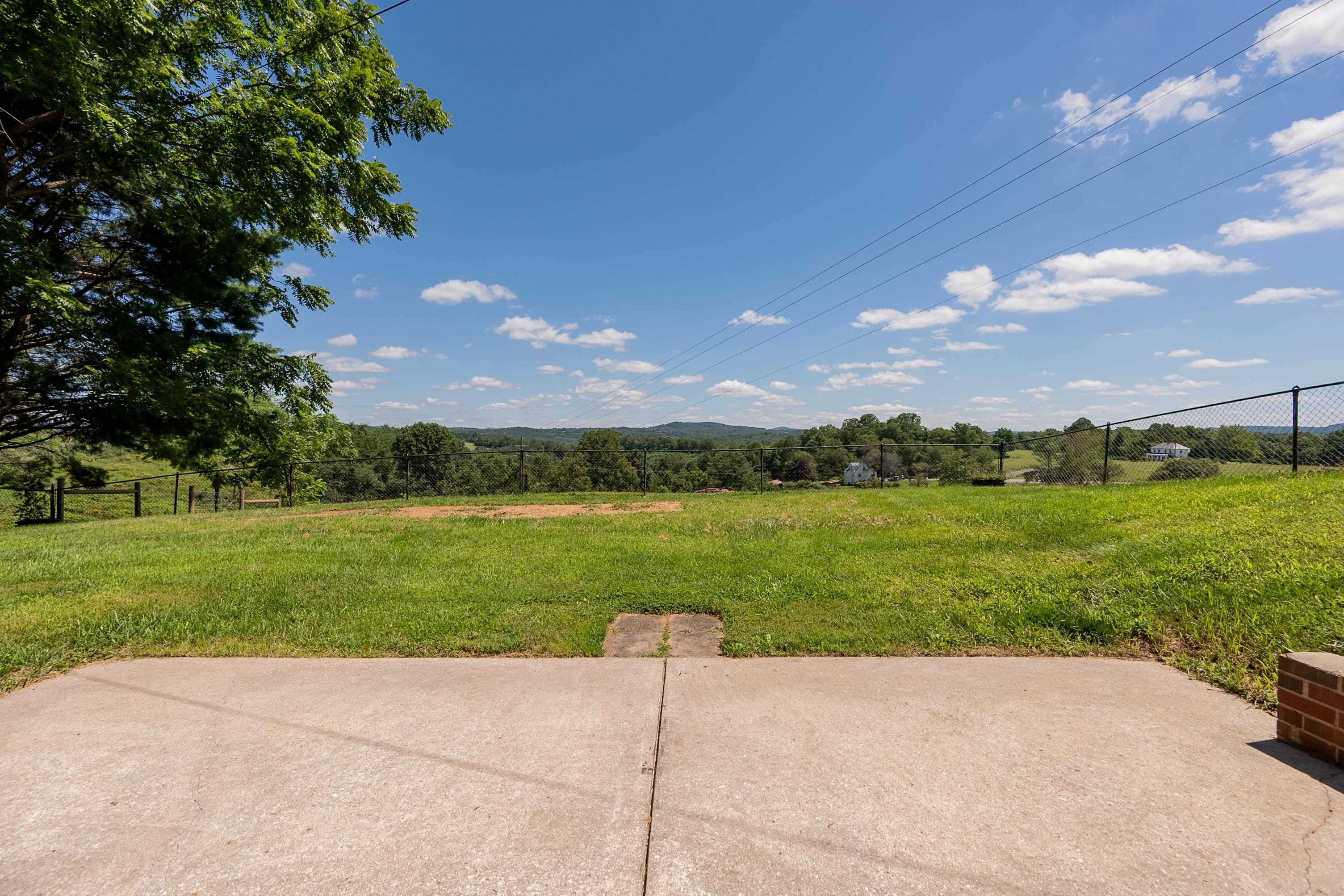 49 Hoover Road Hillsville VA 24343