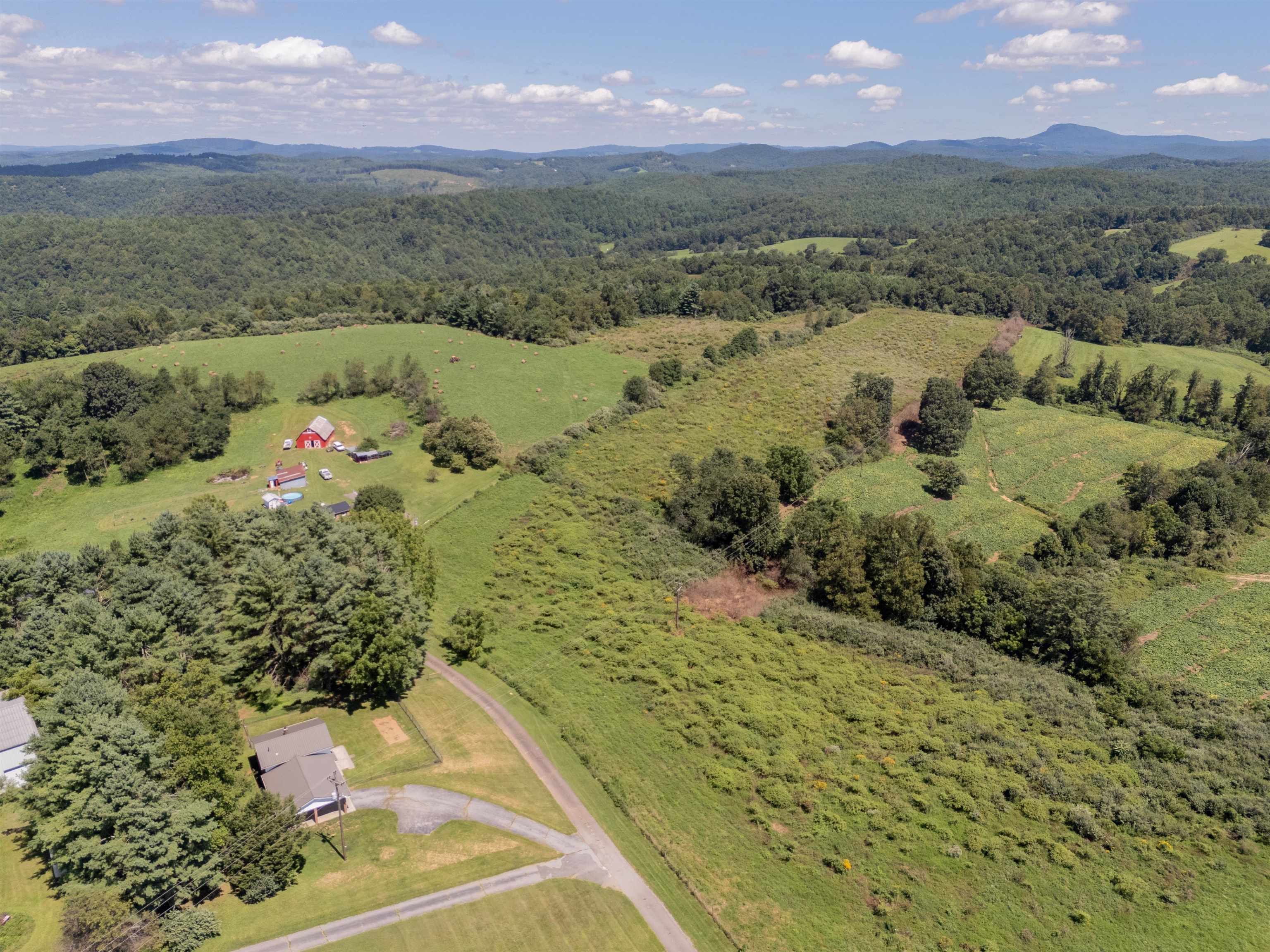 49 Hoover Road Hillsville VA 24343