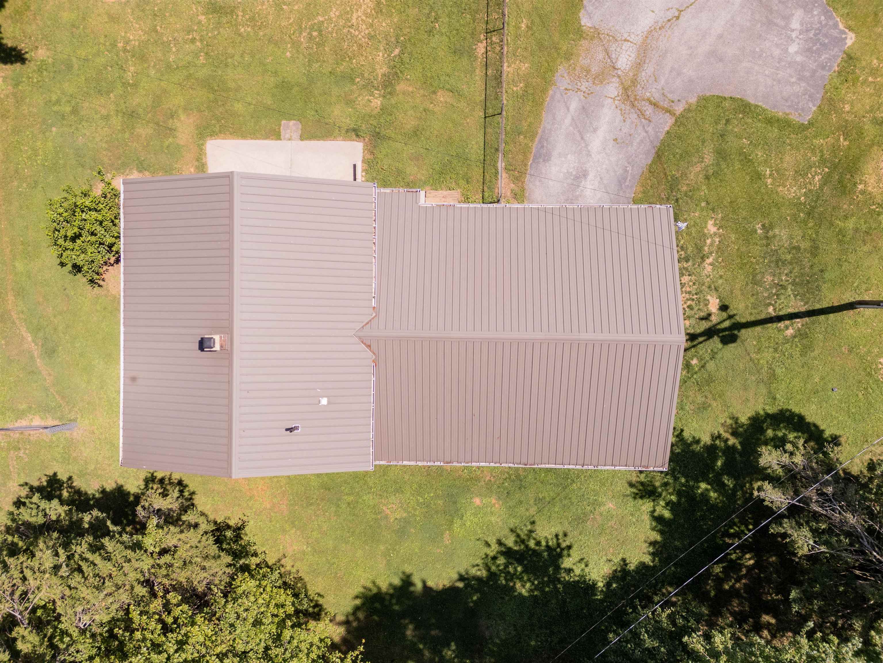 49 Hoover Road Hillsville VA 24343