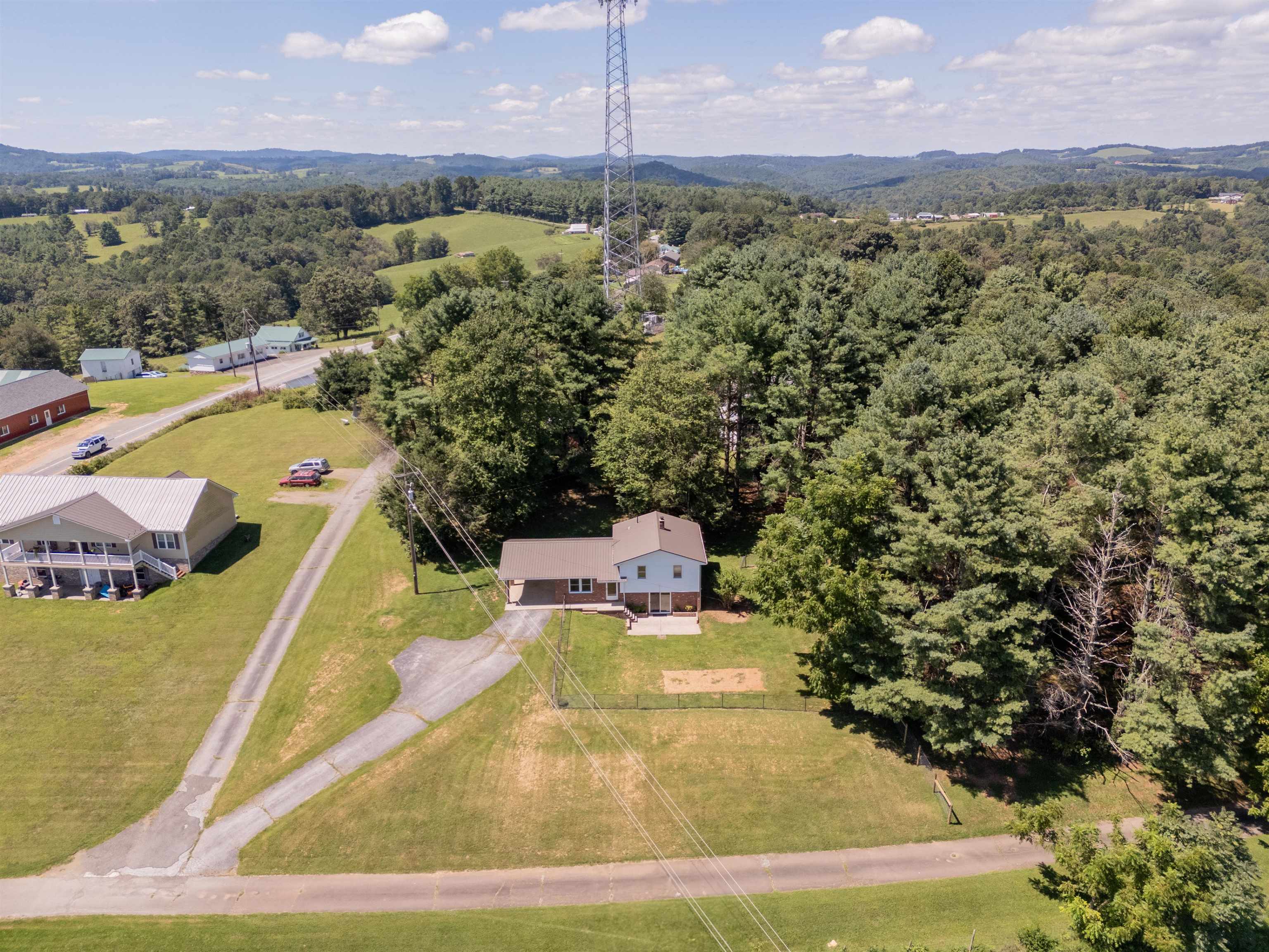 49 Hoover Road Hillsville VA 24343