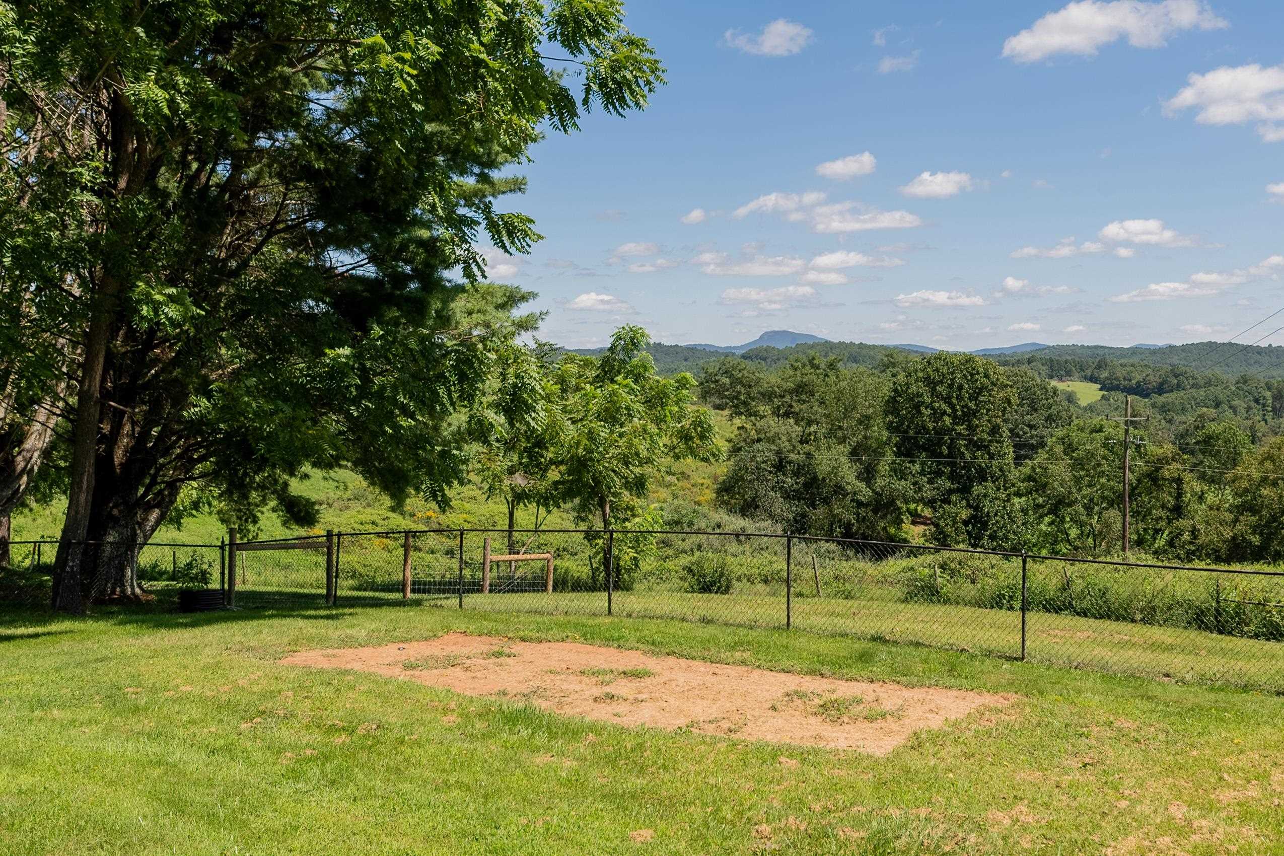 49 Hoover Road Hillsville VA 24343