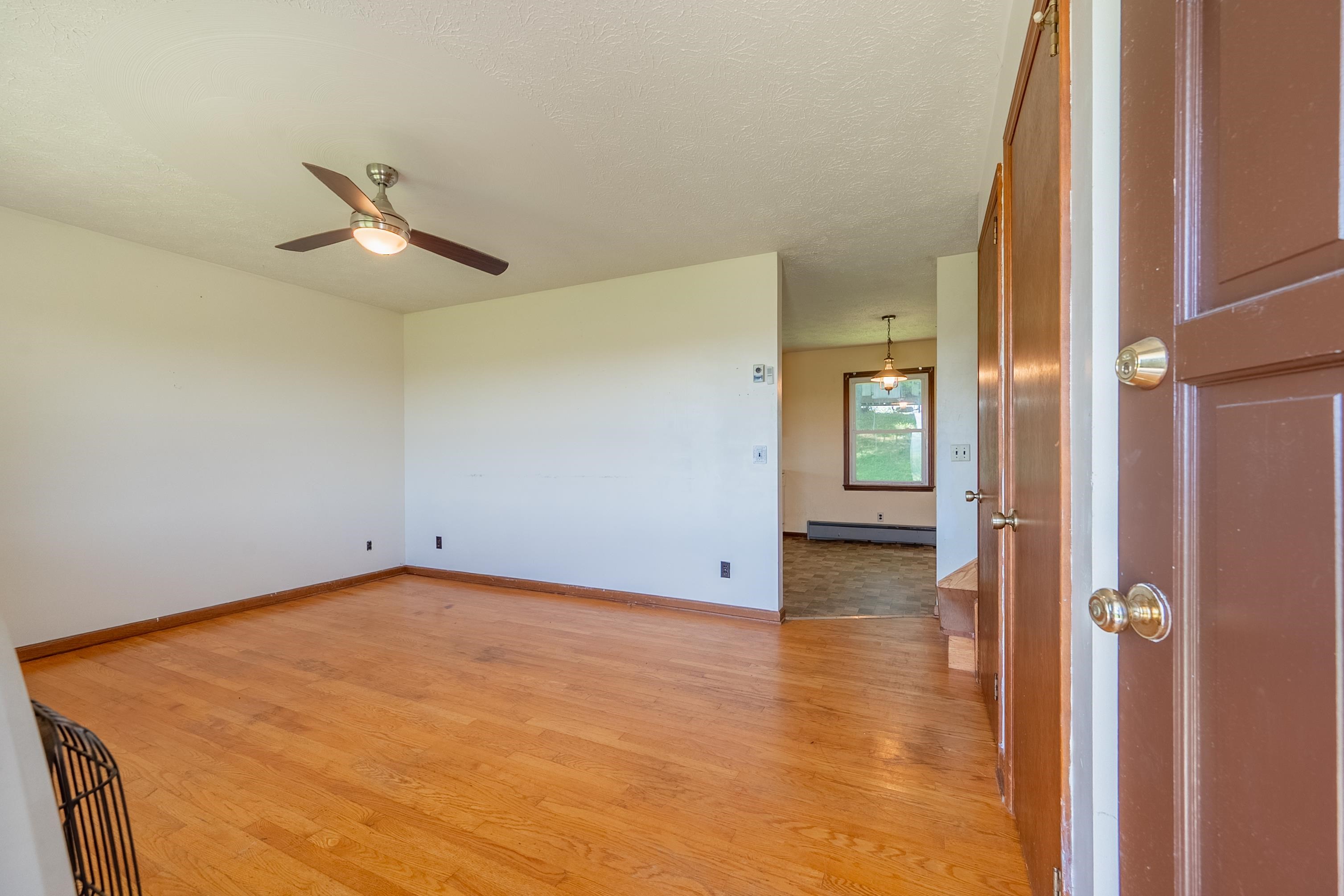 49 Hoover Road Hillsville VA 24343