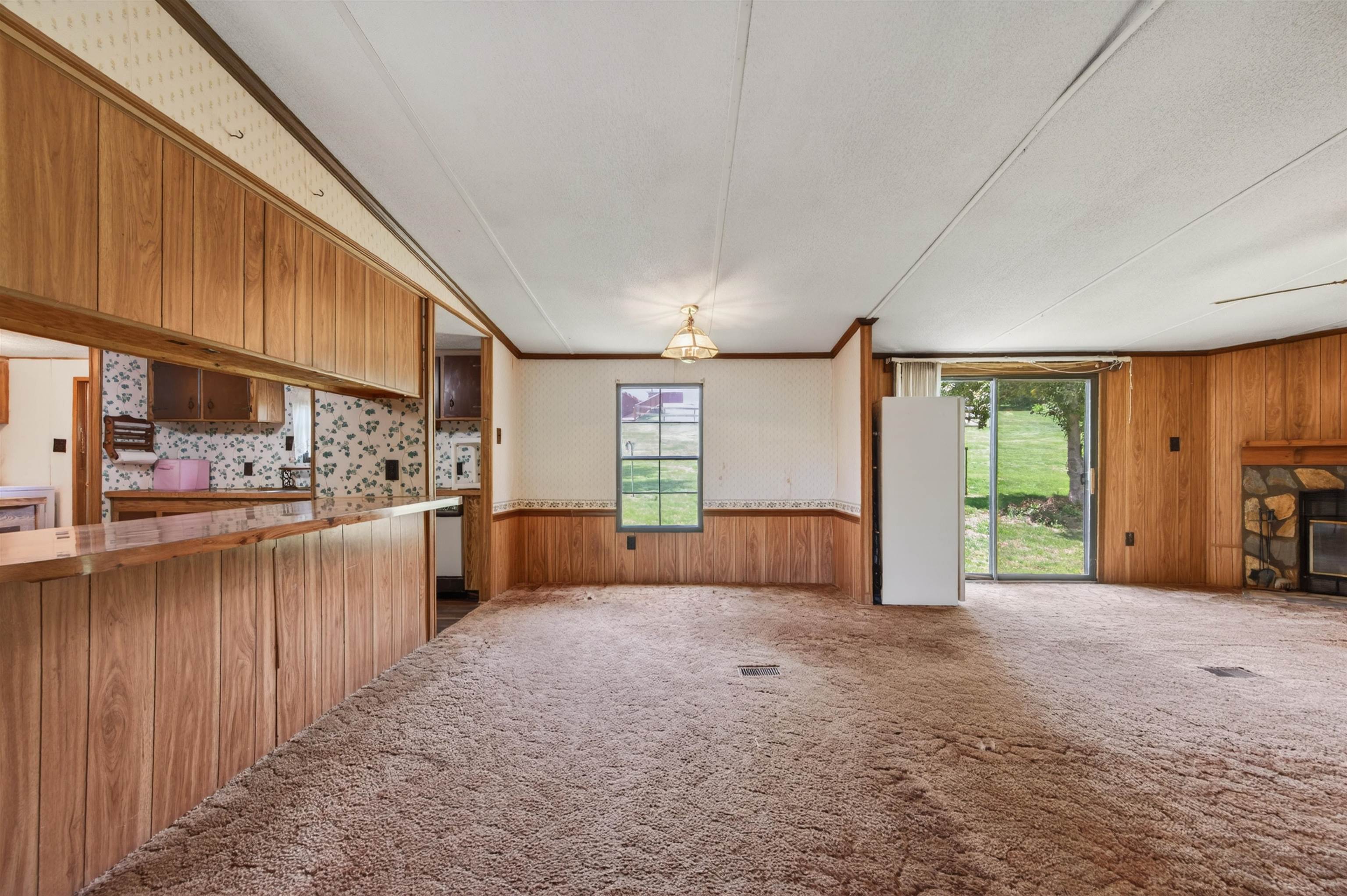 6135 Parrott Mountain Road Parrott VA 24132