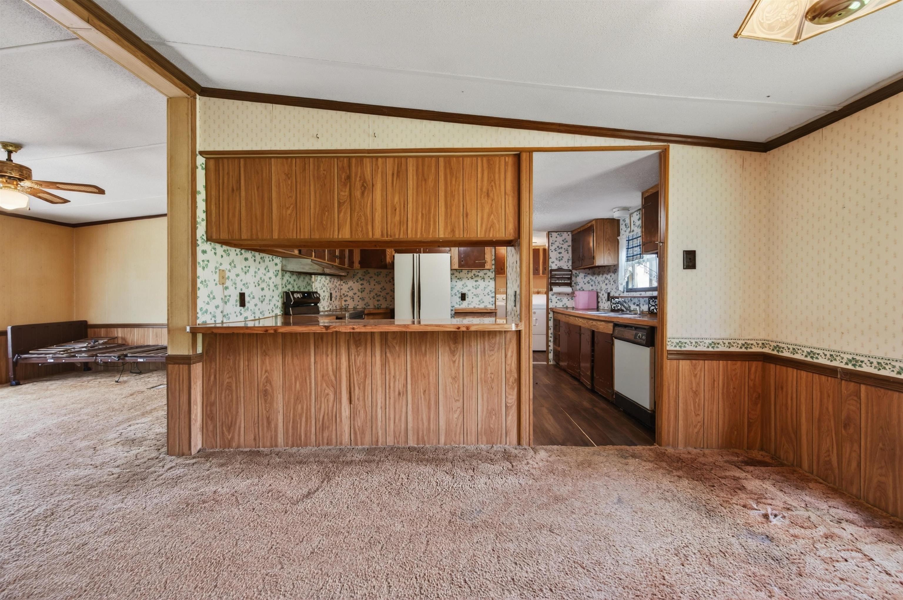6135 Parrott Mountain Road Parrott VA 24132