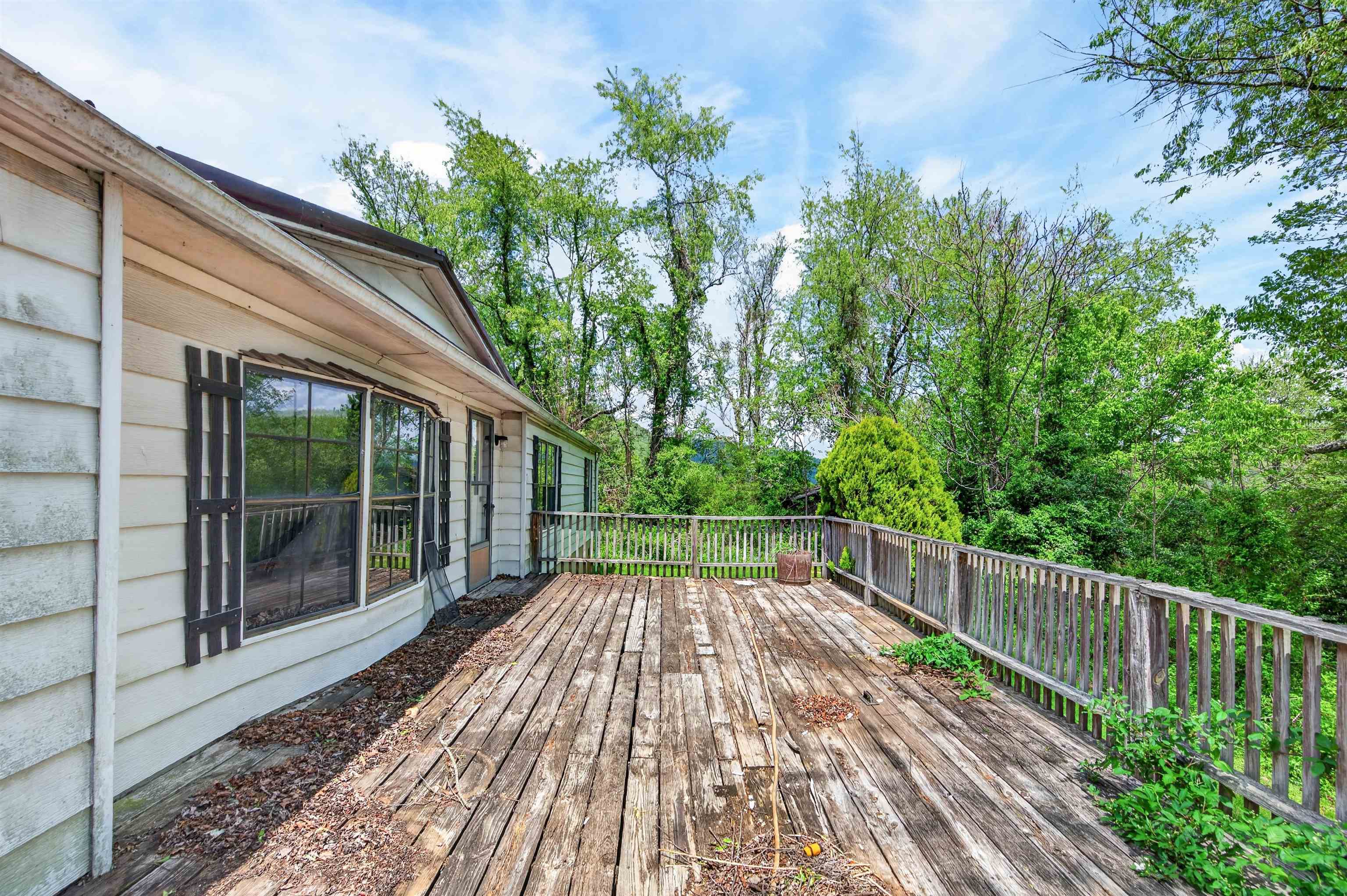 6135 Parrott Mountain Road Parrott VA 24132
