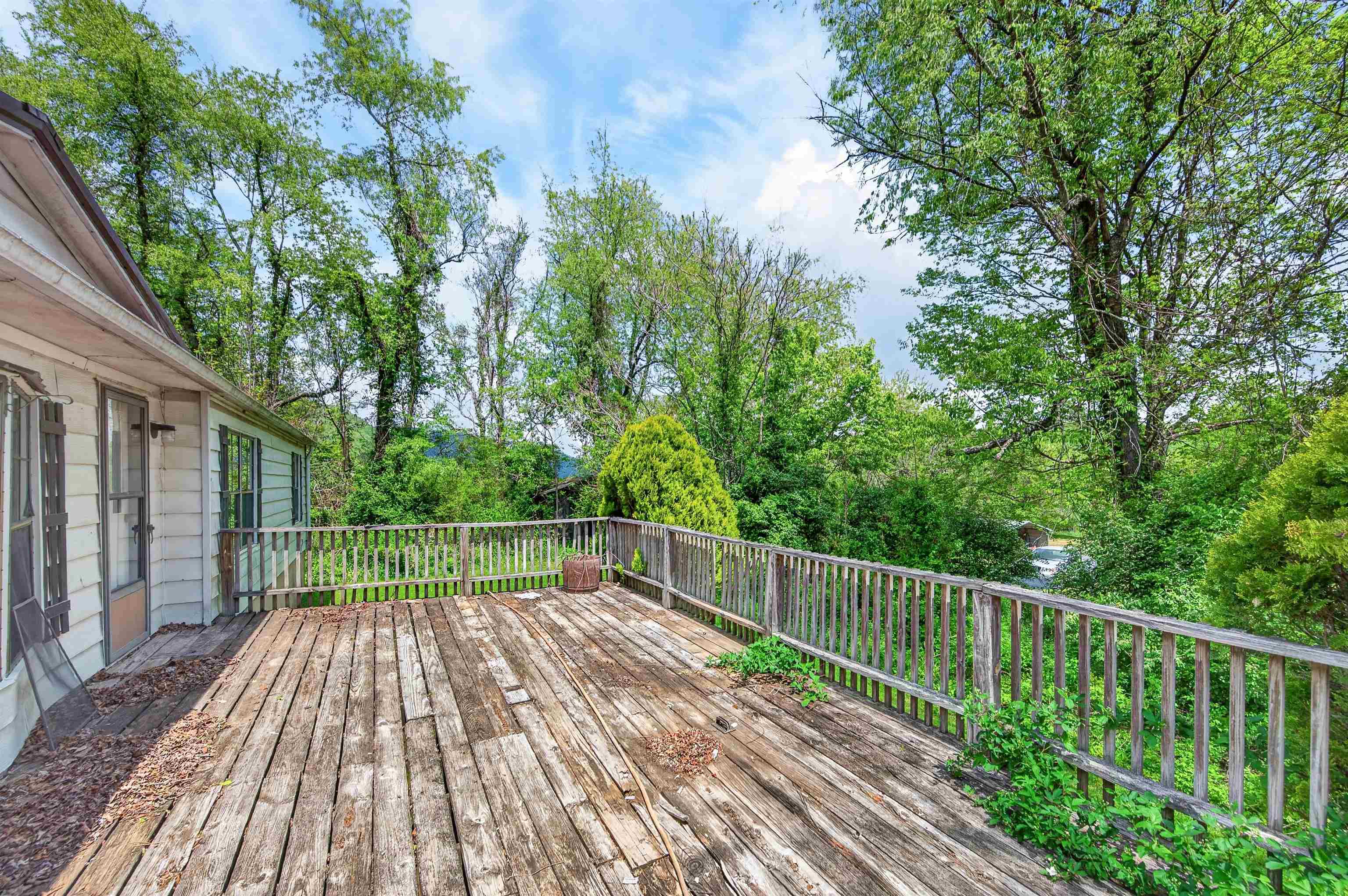 6135 Parrott Mountain Road Parrott VA 24132