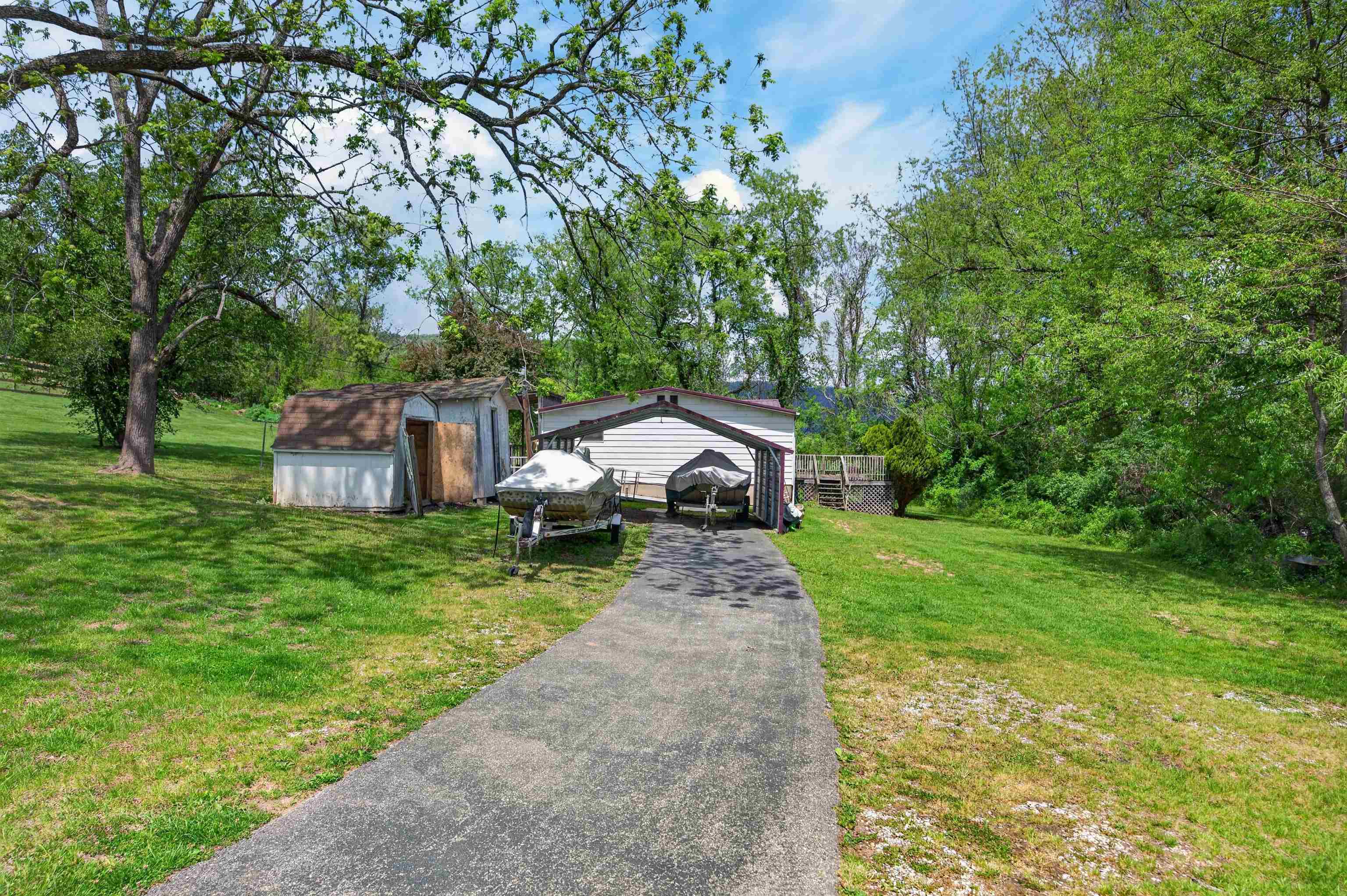 6135 Parrott Mountain Road Parrott VA 24132