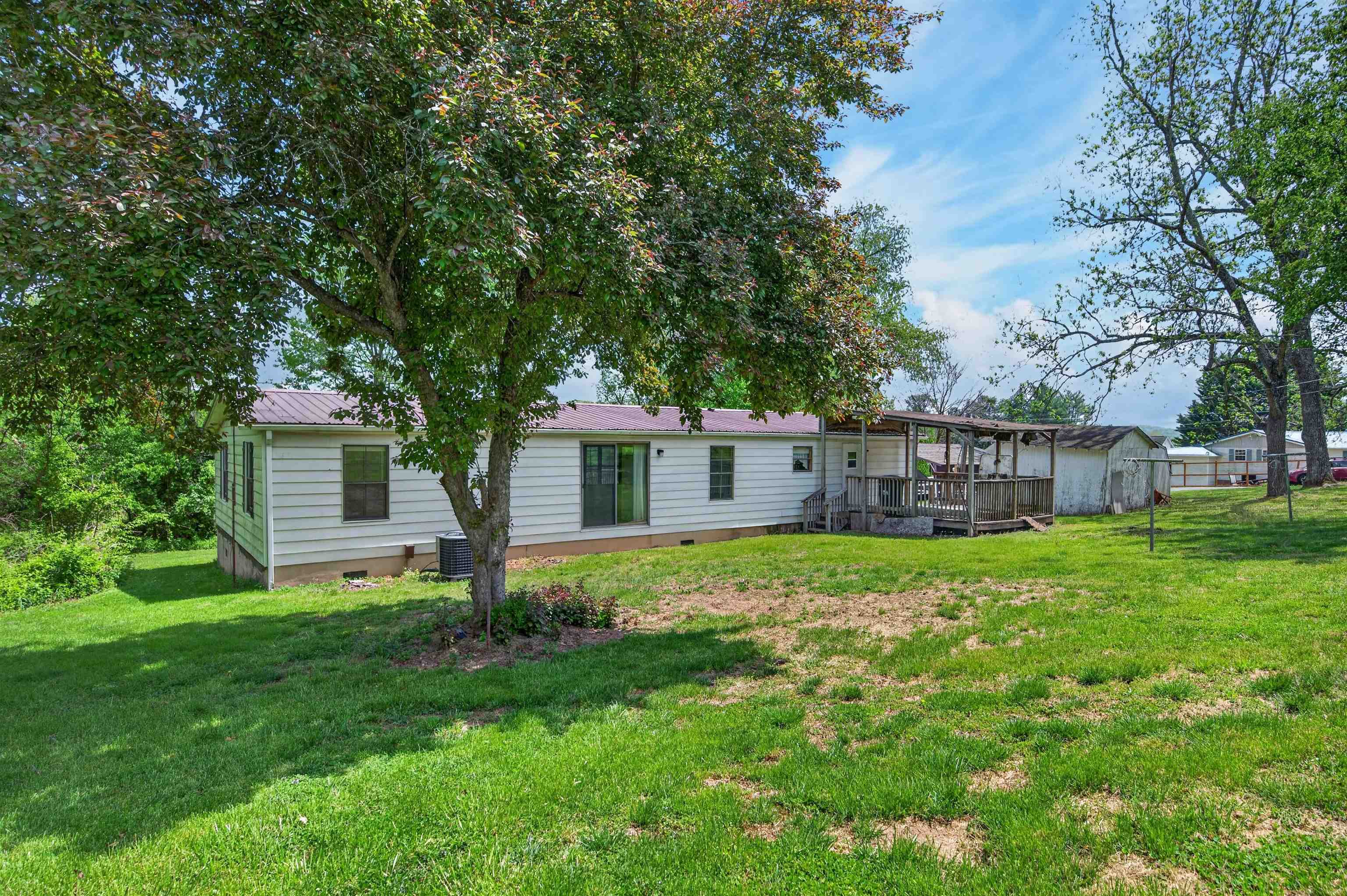 6135 Parrott Mountain Road Parrott VA 24132