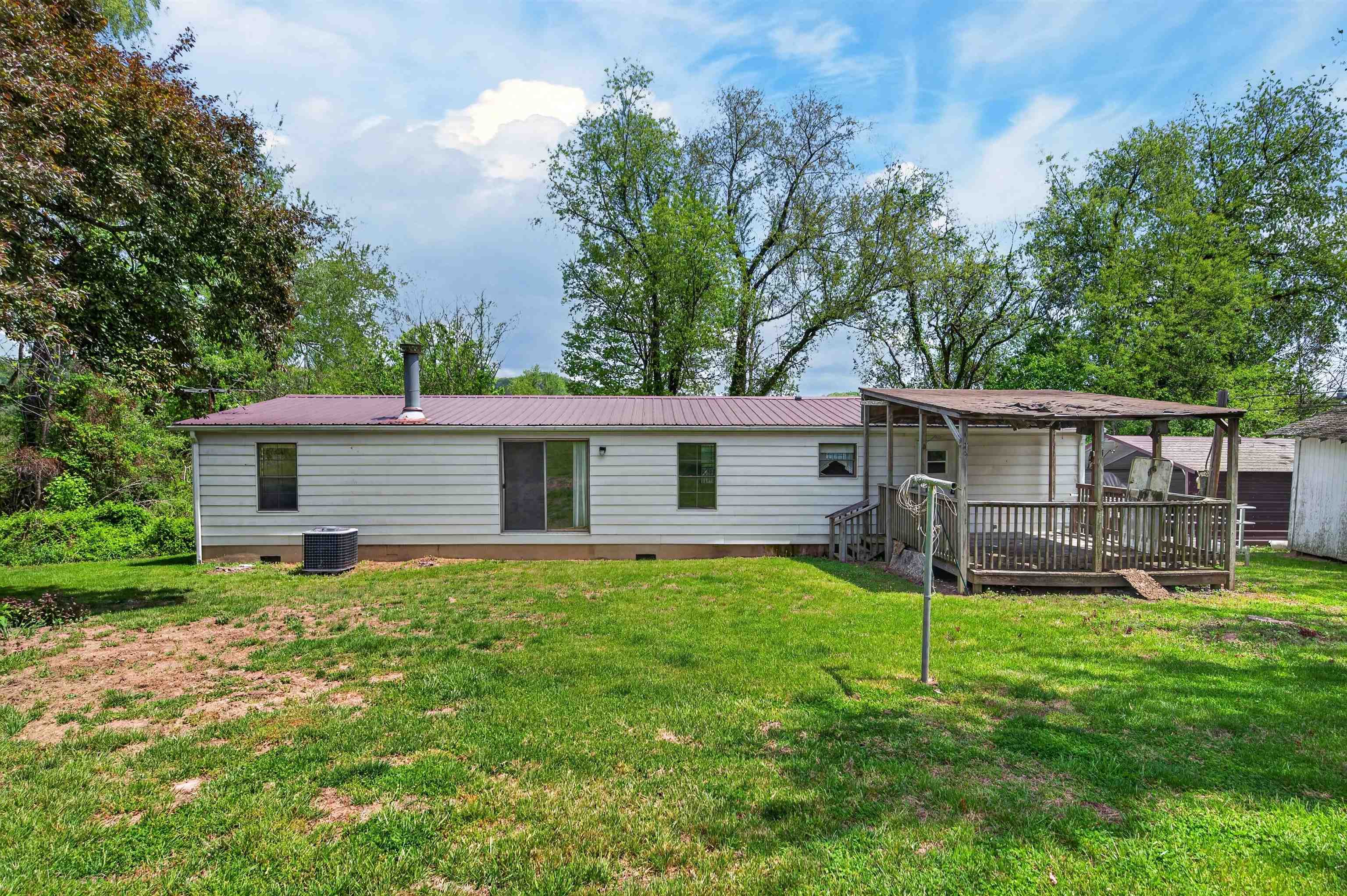 6135 Parrott Mountain Road Parrott VA 24132