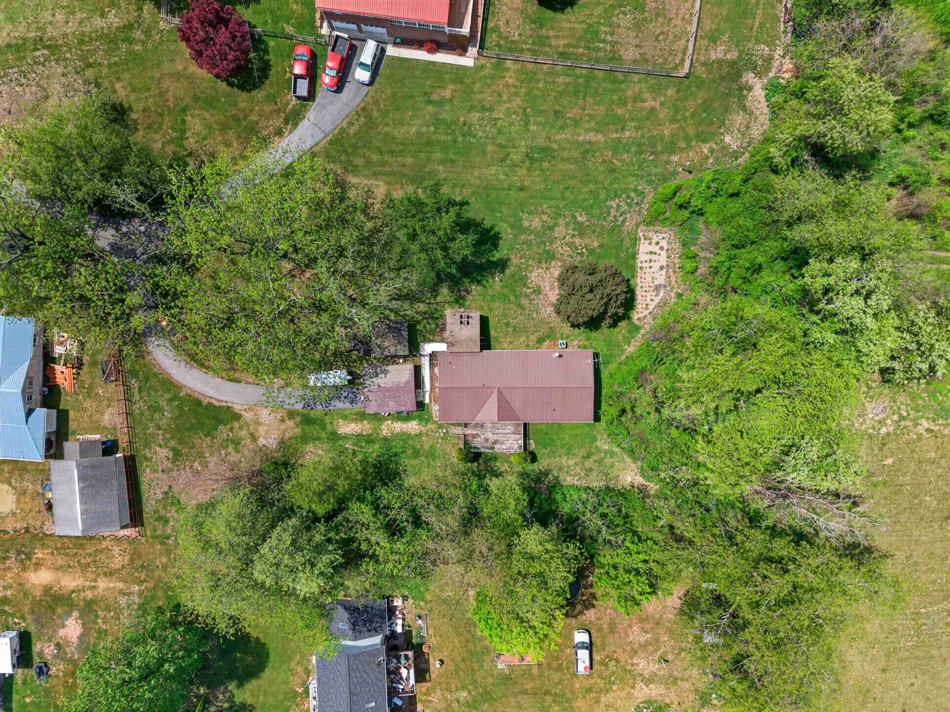 6135 Parrott Mountain Road Parrott VA 24132