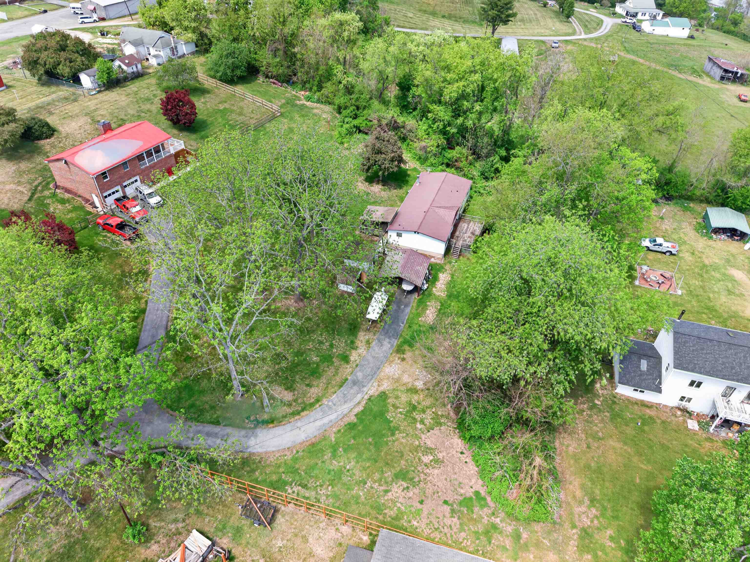 6135 Parrott Mountain Road Parrott VA 24132