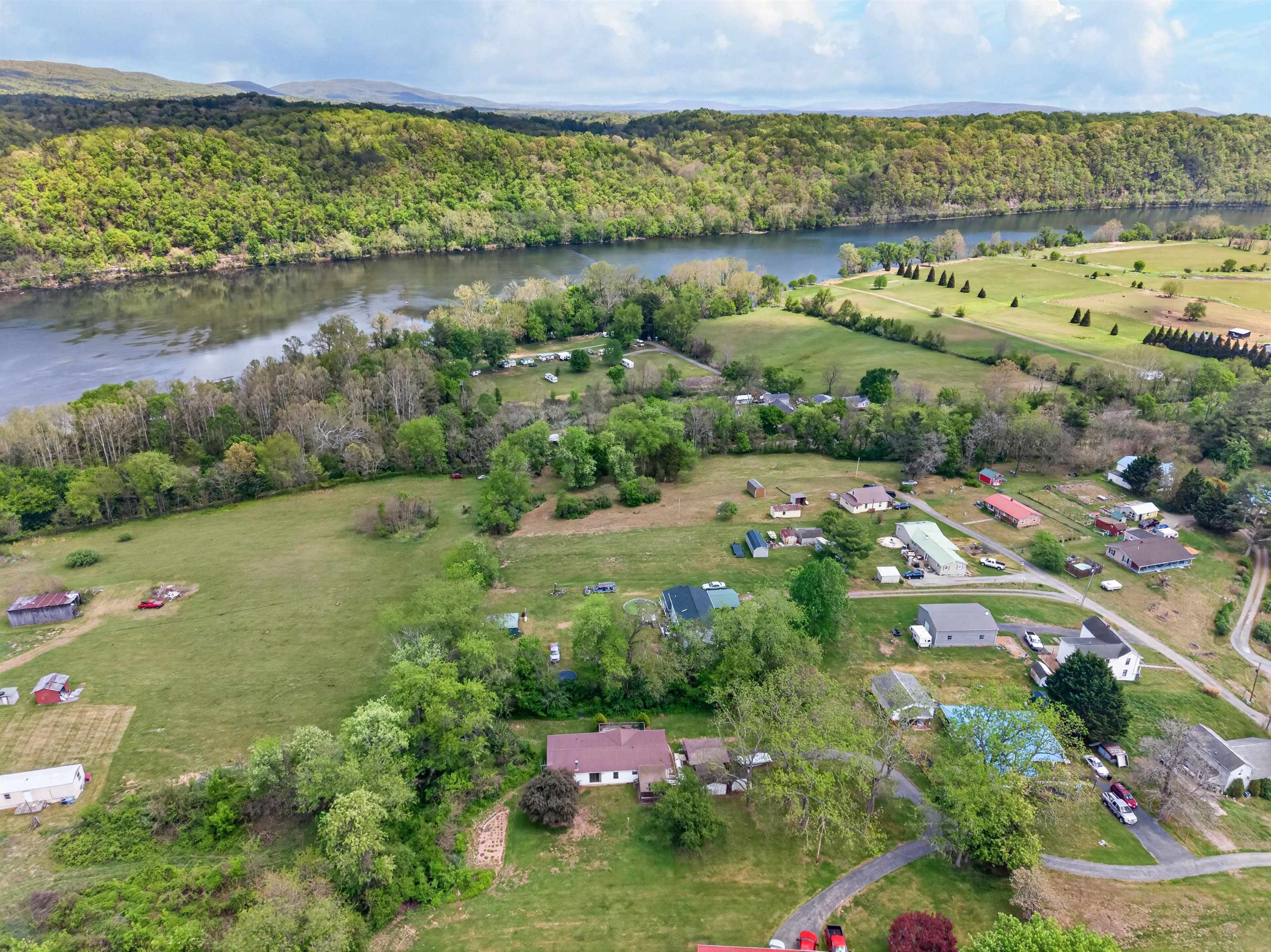 6135 Parrott Mountain Road Parrott VA 24132