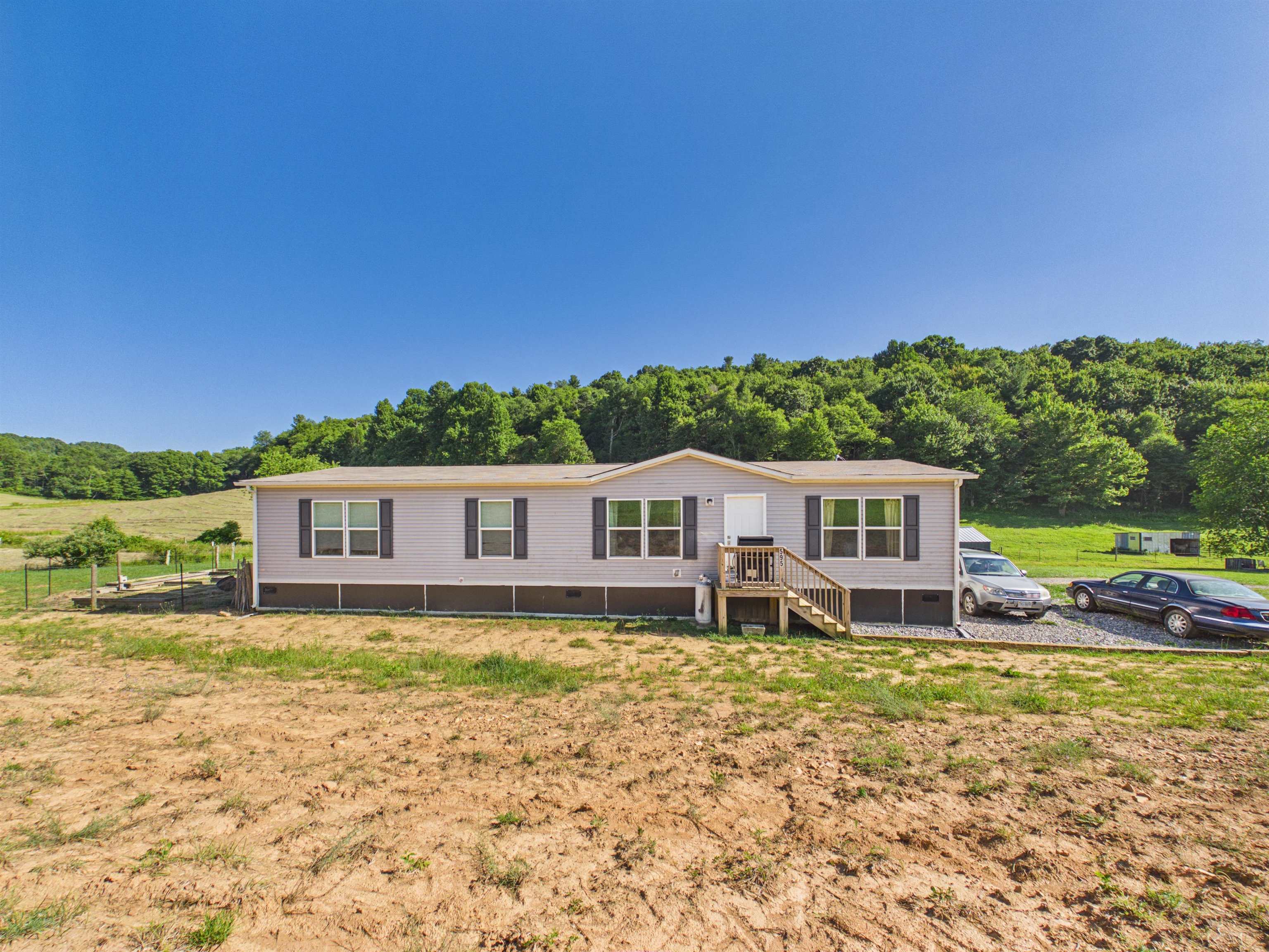 595 Emmanuel Road SW Willis VA 24380