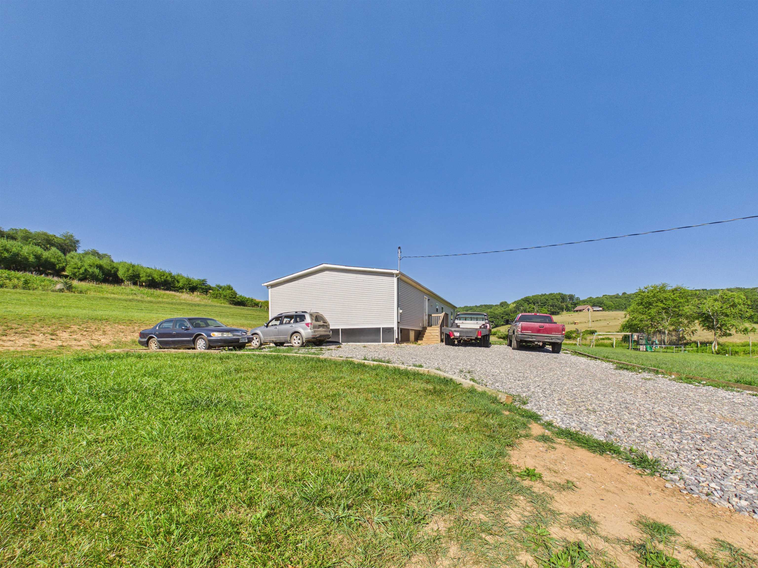 595 Emmanuel Road SW Willis VA 24380