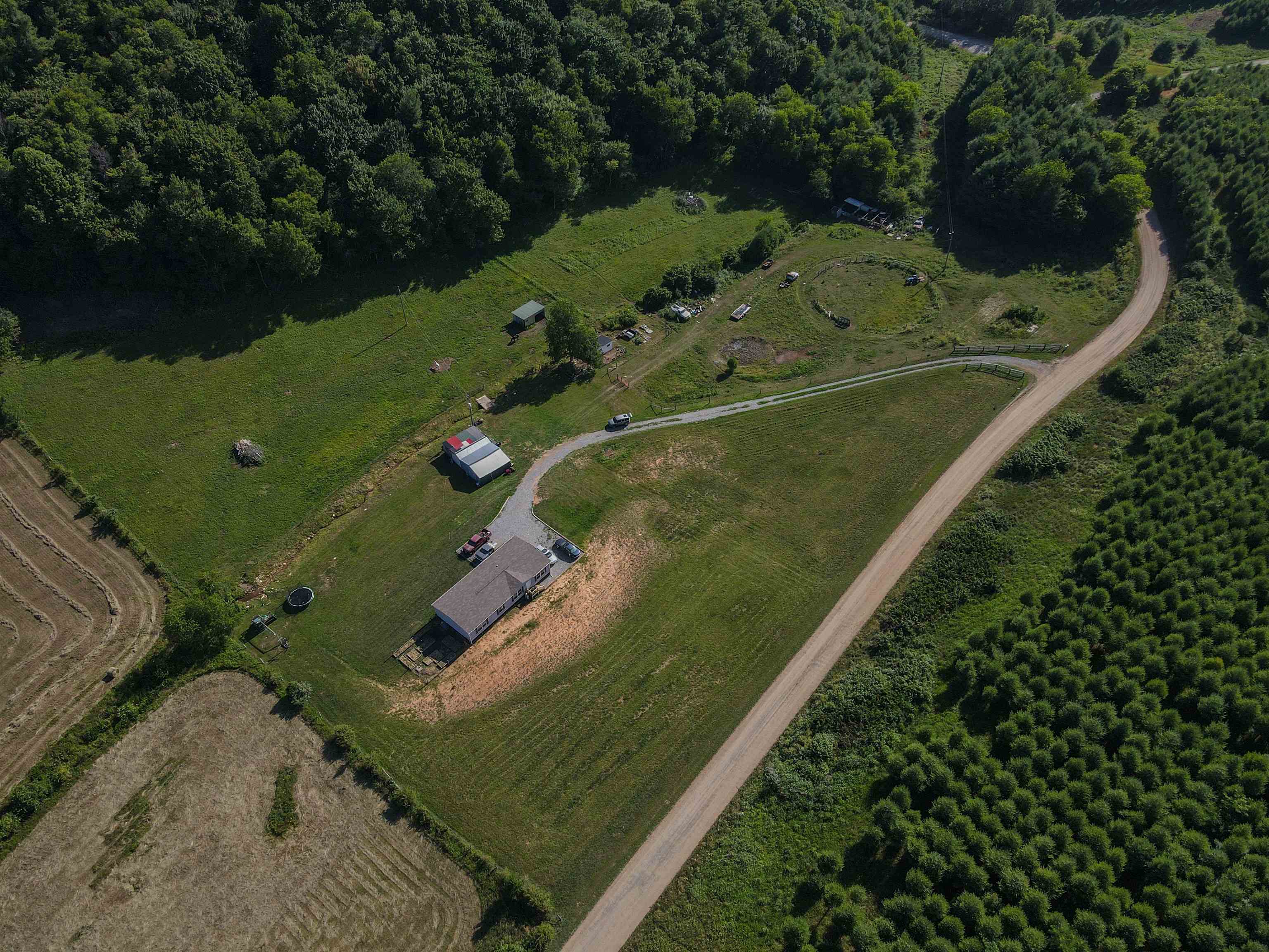 595 Emmanuel Road SW Willis VA 24380