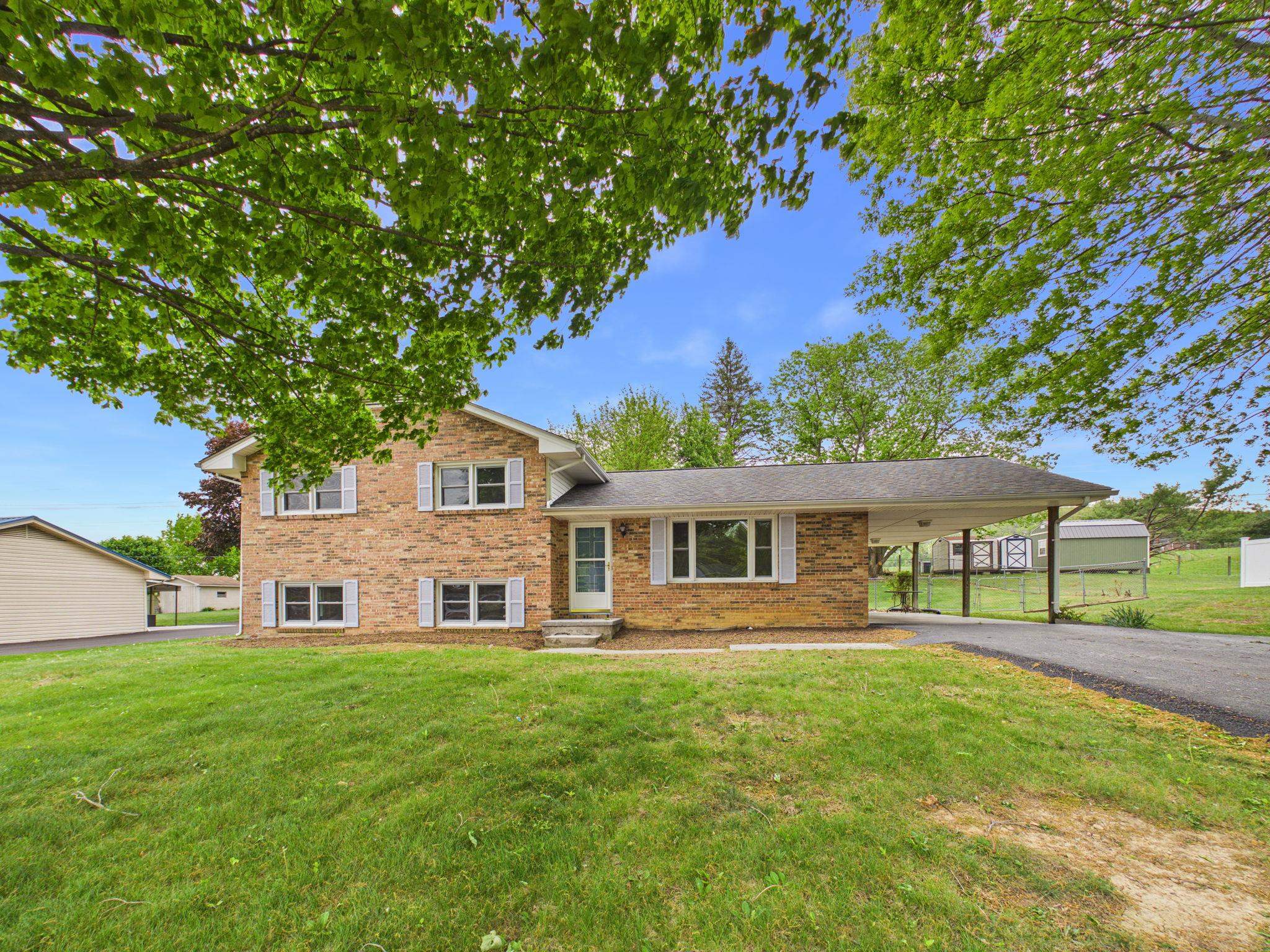 405 Maple Drive SE Christiansburg VA 24073
