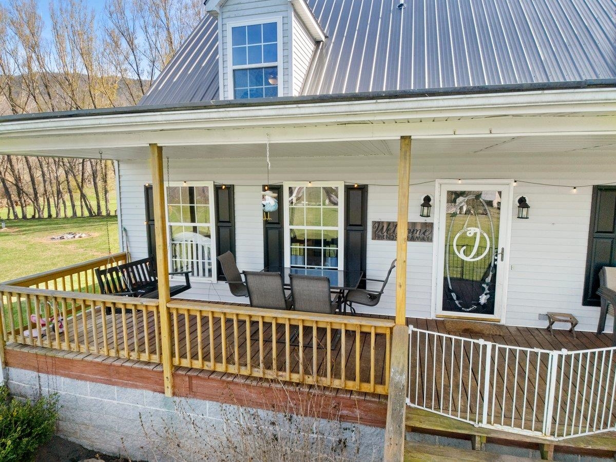 247 Penvir Road Narrows VA 24124
