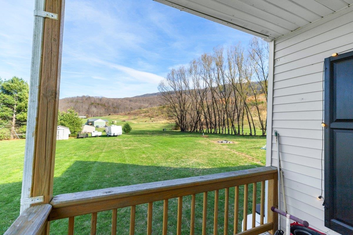 247 Penvir Road Narrows VA 24124