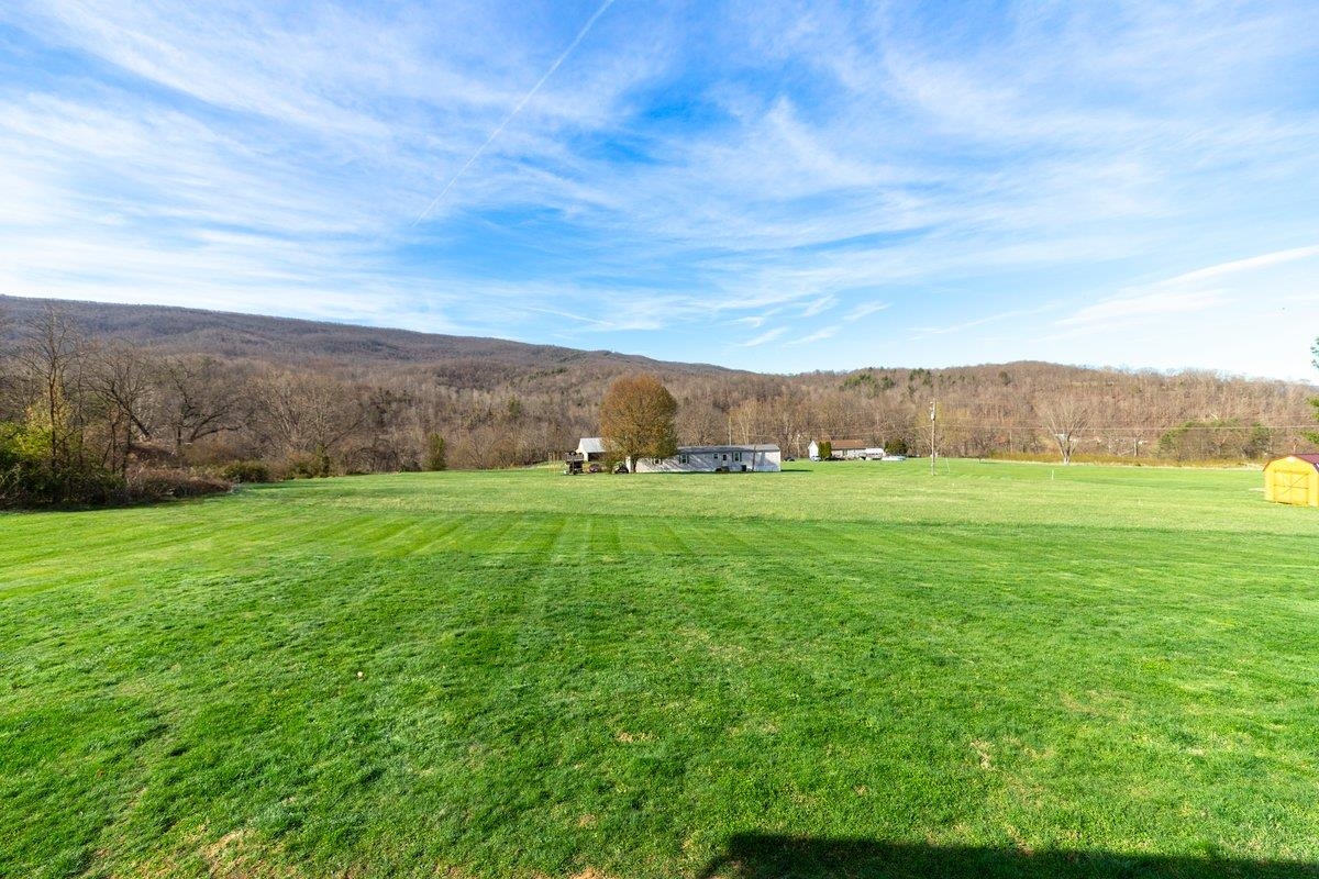 247 Penvir Road Narrows VA 24124