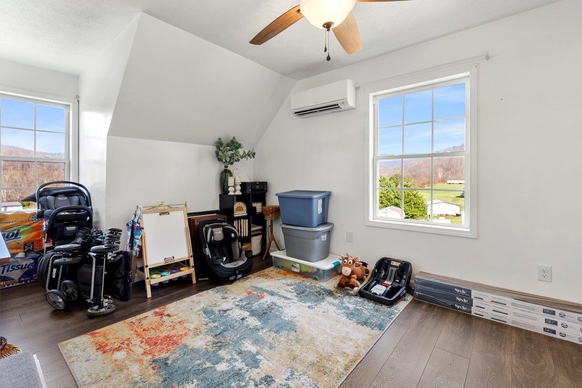 247 Penvir Road Narrows VA 24124