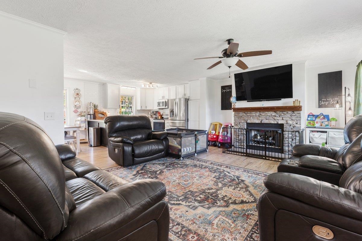 247 Penvir Road Narrows VA 24124