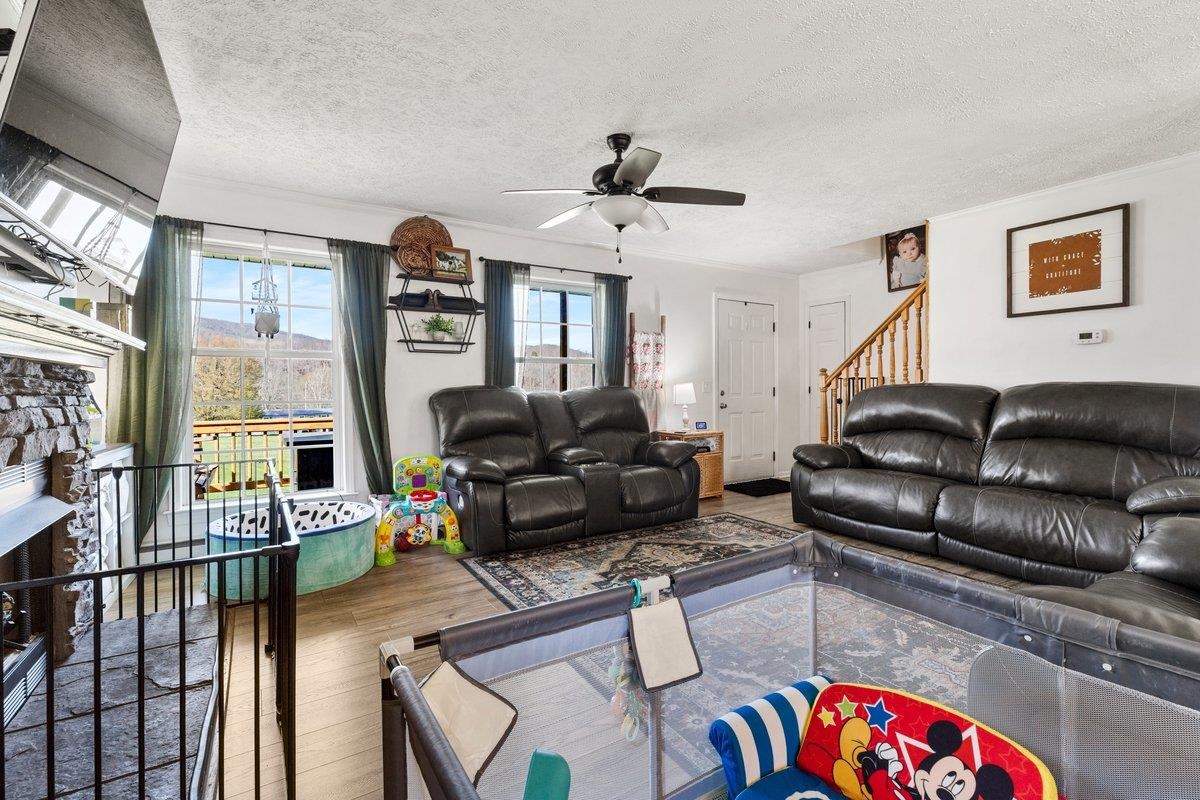 247 Penvir Road Narrows VA 24124