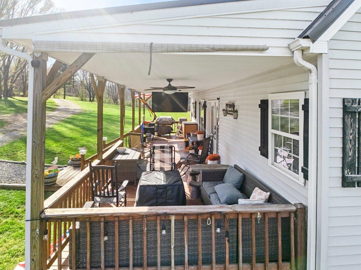 247 Penvir Road Narrows VA 24124