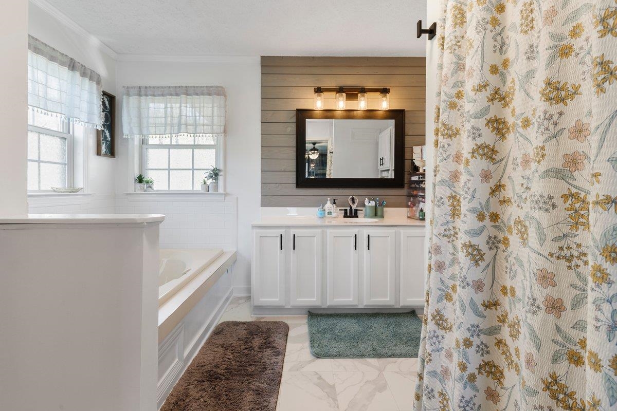 247 Penvir Road Narrows VA 24124