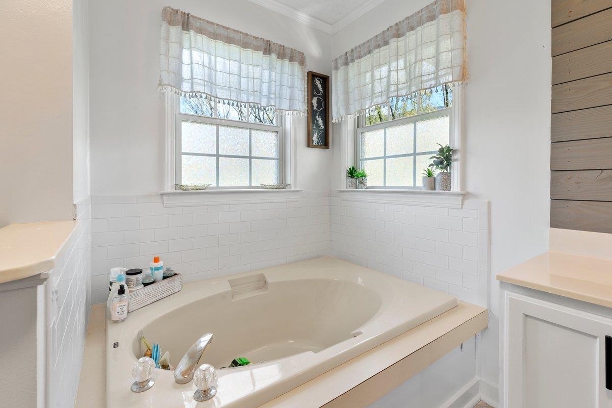 247 Penvir Road Narrows VA 24124