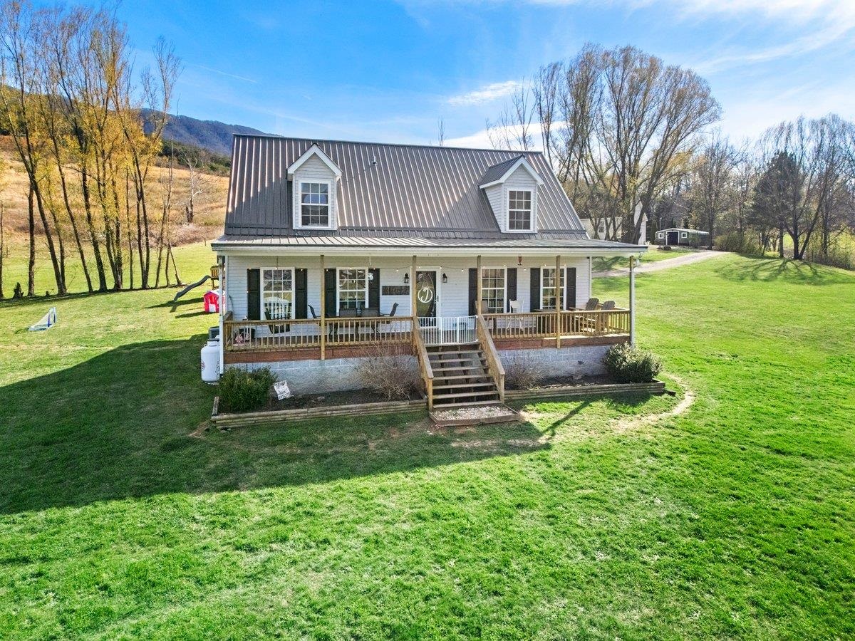 247 Penvir Road Narrows VA 24124