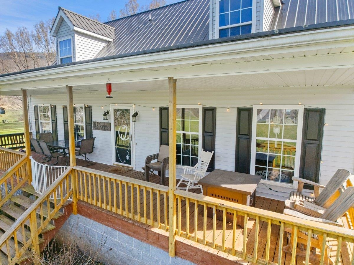 247 Penvir Road Narrows VA 24124