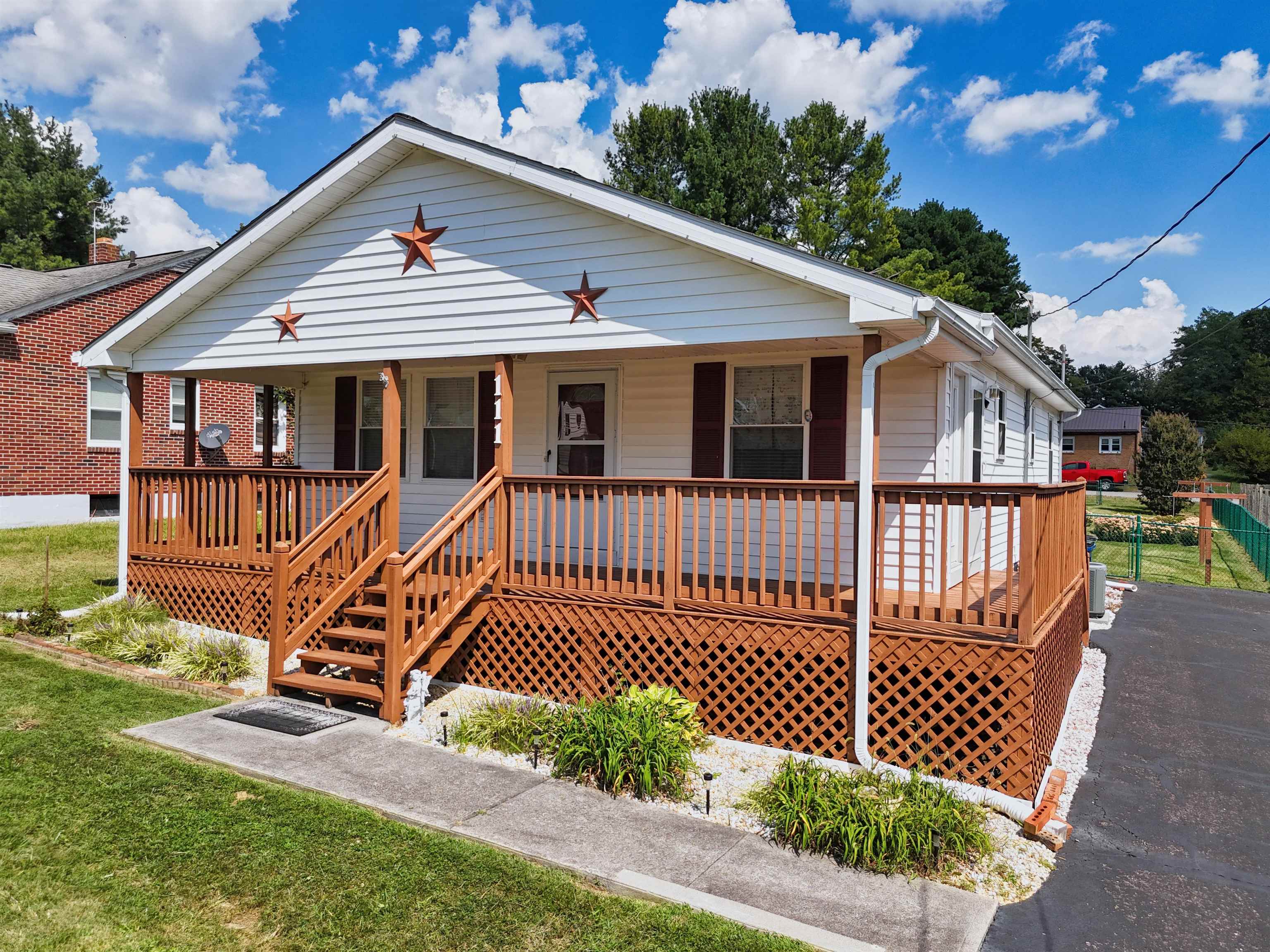 111 Hagan Street NE Christiansburg VA 24073