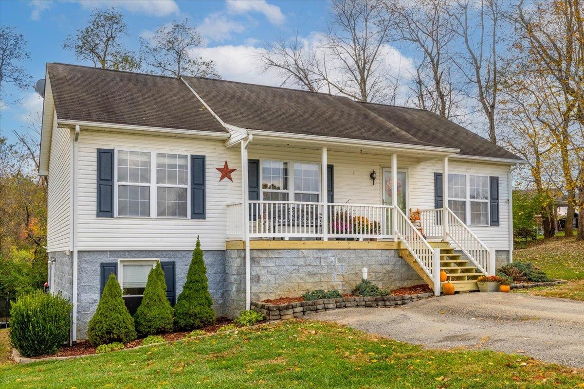 5631 Pine Grove Drive Dublin VA 24084