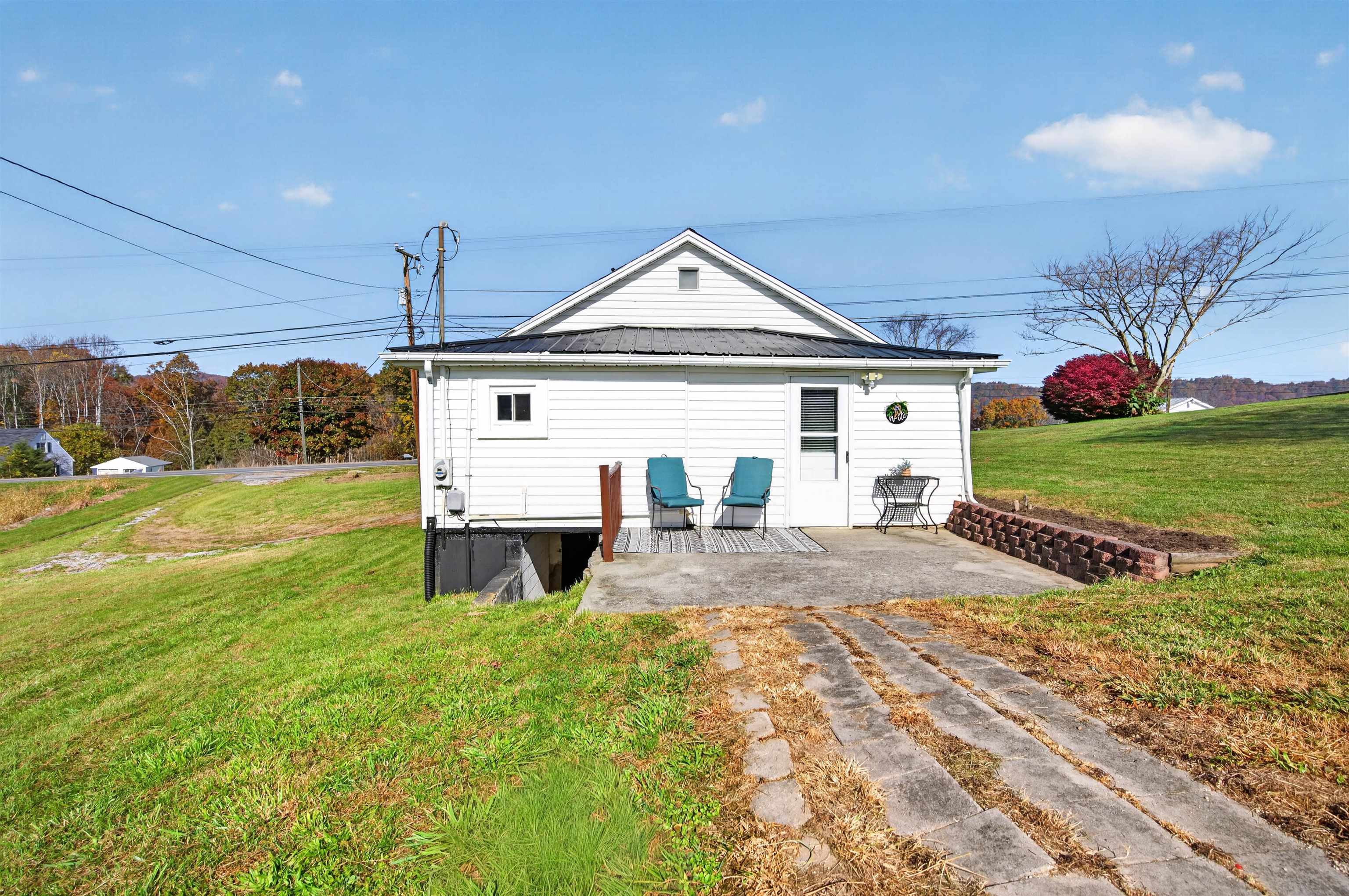3445 W Lee Highway Wytheville VA 24382