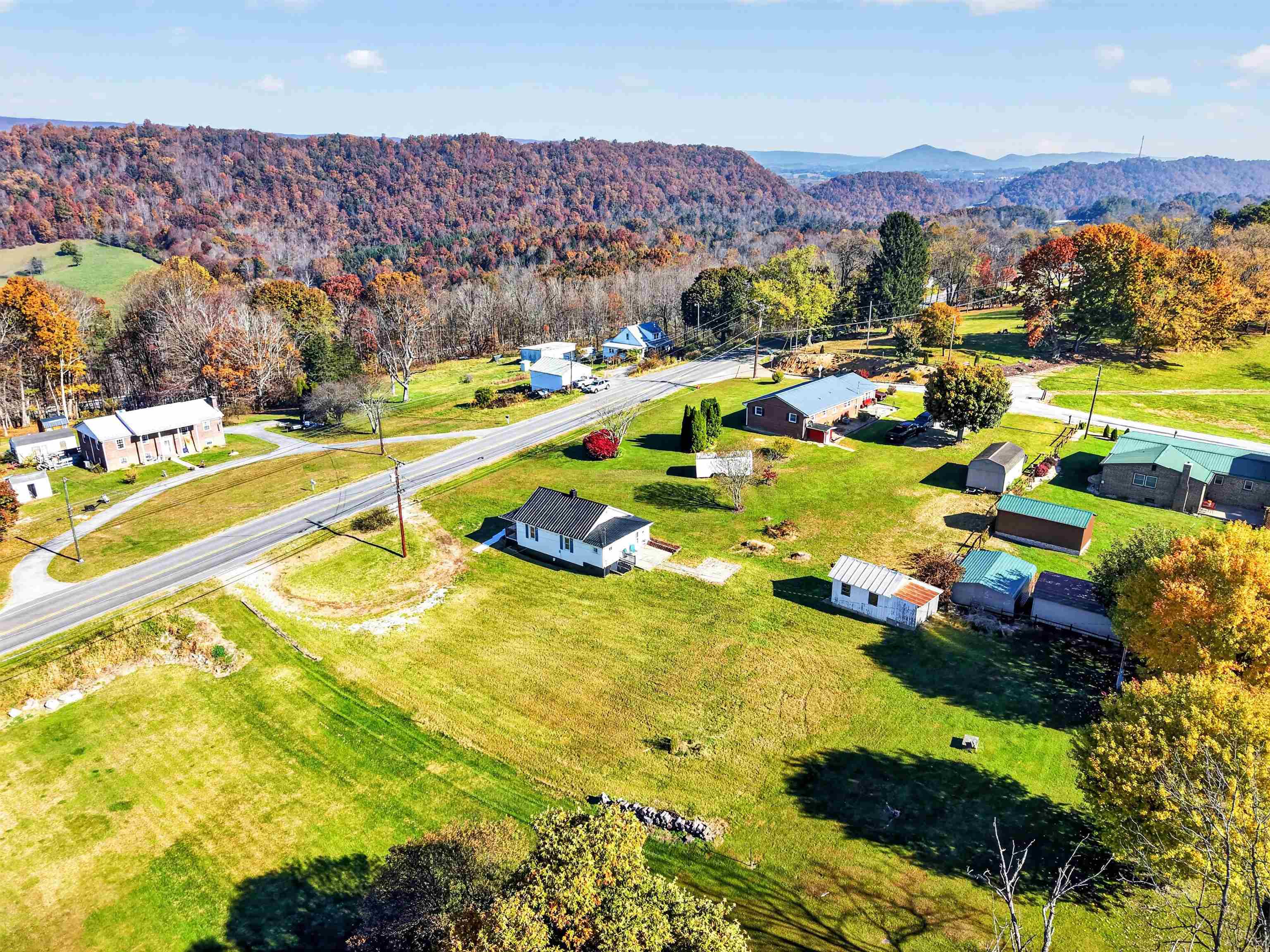 3445 W Lee Highway Wytheville VA 24382