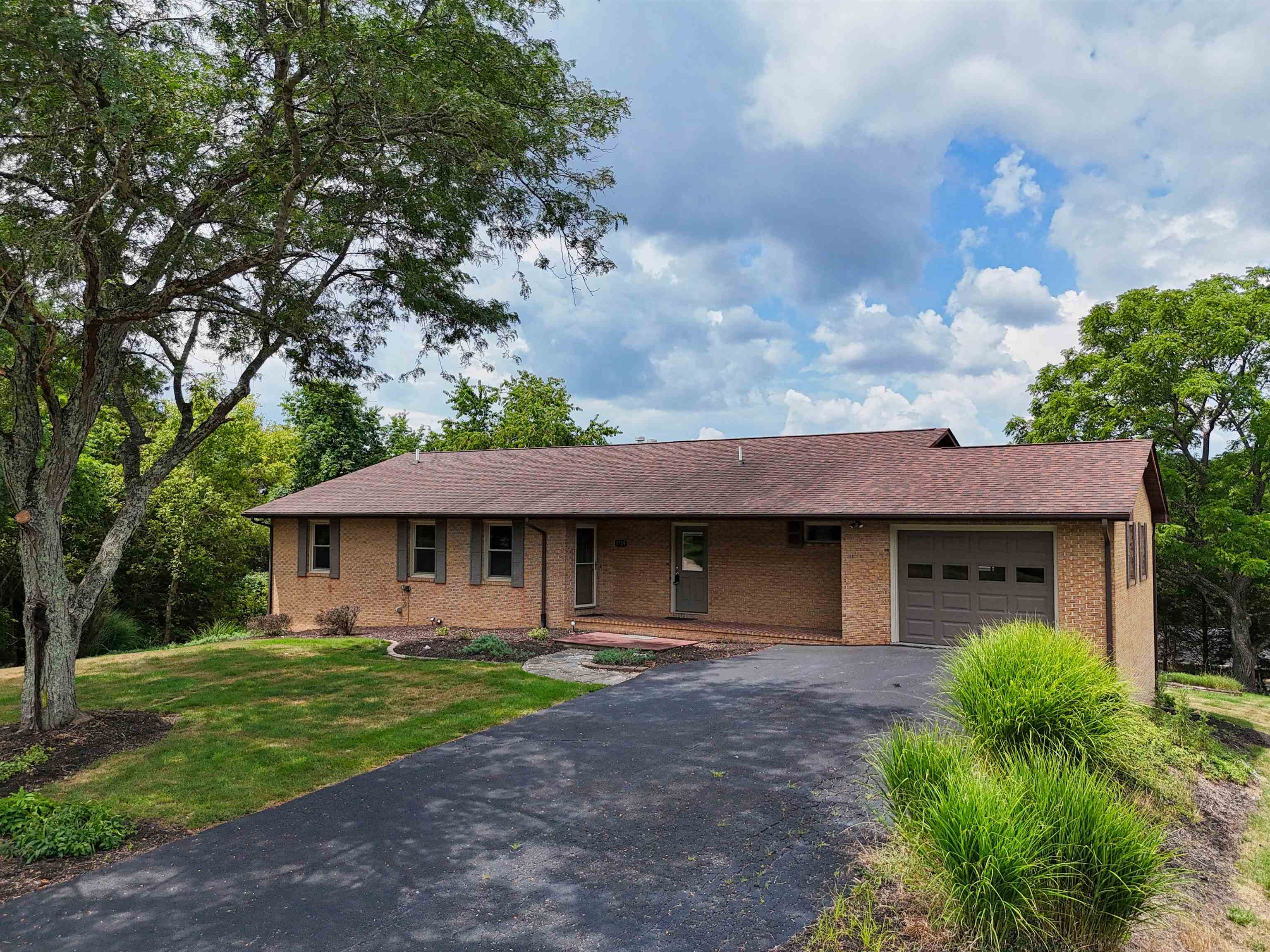 1729 Mountainside Drive Blacksburg VA 24060