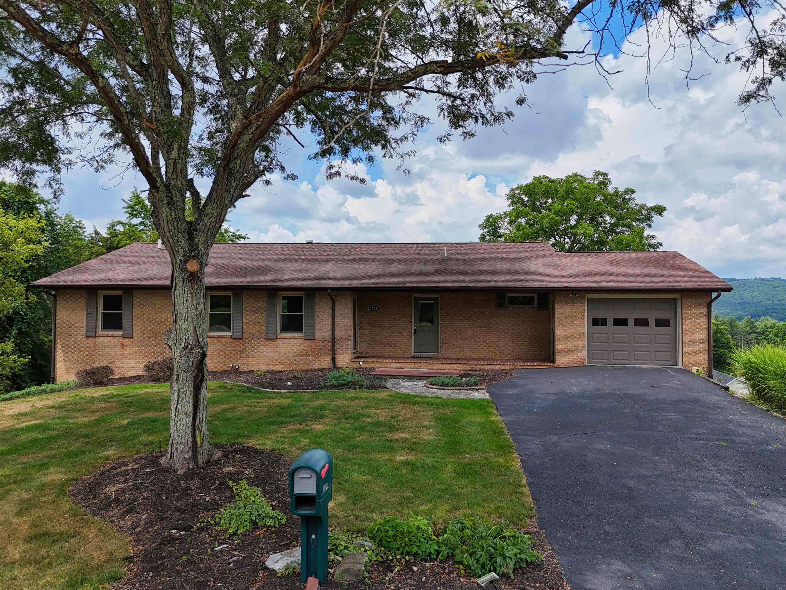 1729 Mountainside Drive Blacksburg VA 24060