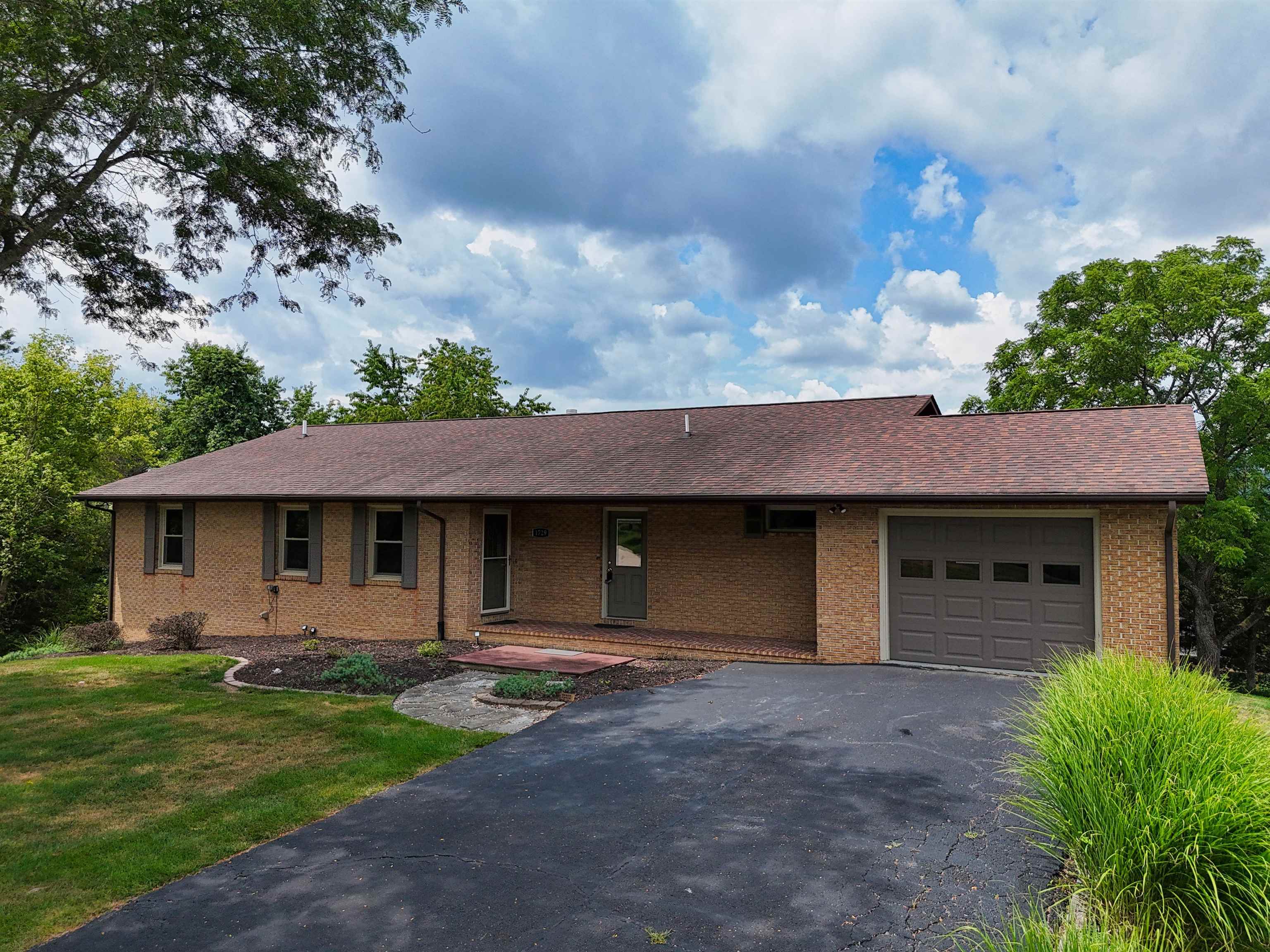 1729 Mountainside Drive Blacksburg VA 24060